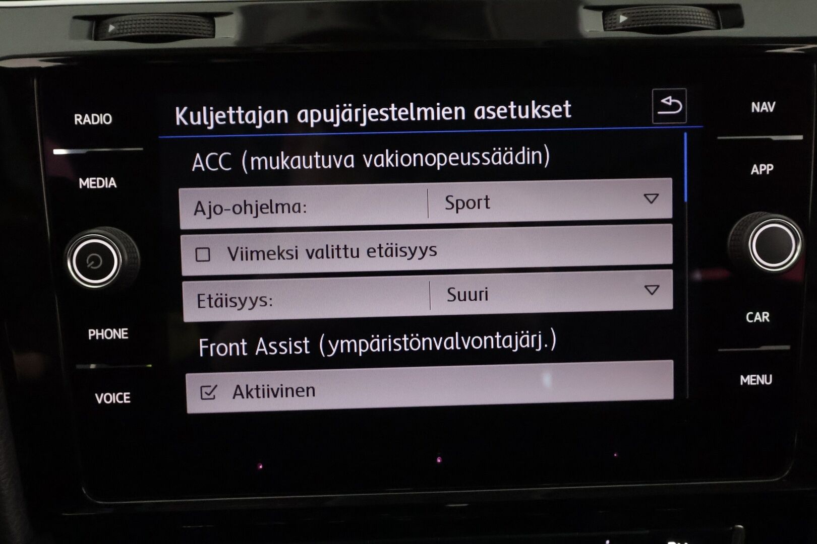 Volkswagen Golf 2018 Variant Highline 1,4 TSI 110 kW (150 hv) DSG-automaatti * Webasto / ACC / Hieronta / Vetokoukku / Panoraama / Peruutuskamera - Suomiauto / Facelift / Supervarusteet!