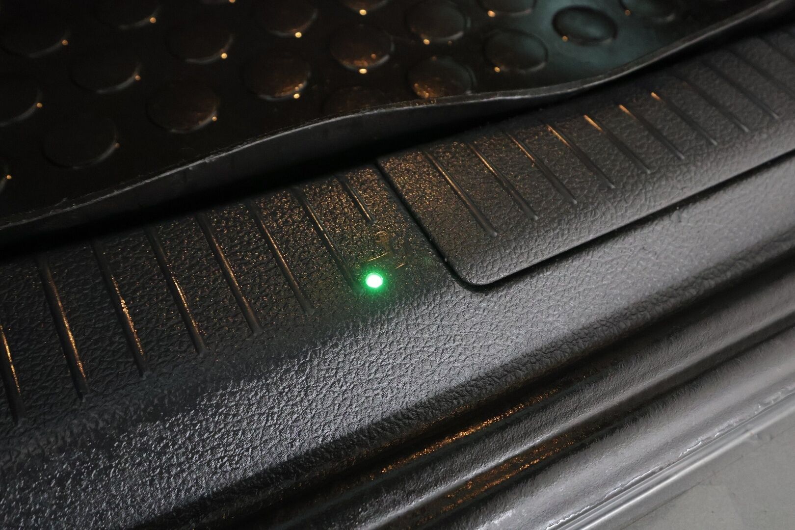 Volkswagen Golf 2018 Variant Highline 1,4 TSI 110 kW (150 hv) DSG-automaatti * Webasto / ACC / Hieronta / Vetokoukku / Panoraama / Peruutuskamera - Suomiauto / Facelift / Supervarusteet!