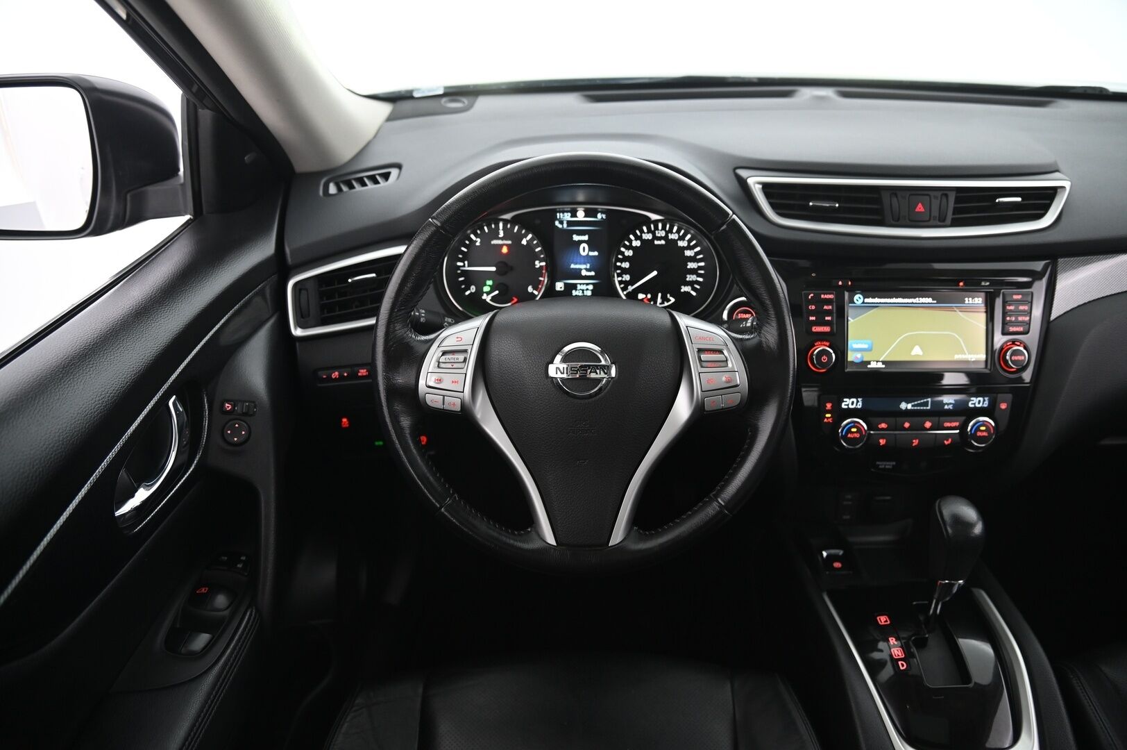Nissan X-Trail 2017 dCi 130 Tekna 2WD Xtronic Moonroof - *Panoraama / Keyless / Navi / Lohko / Koukku*