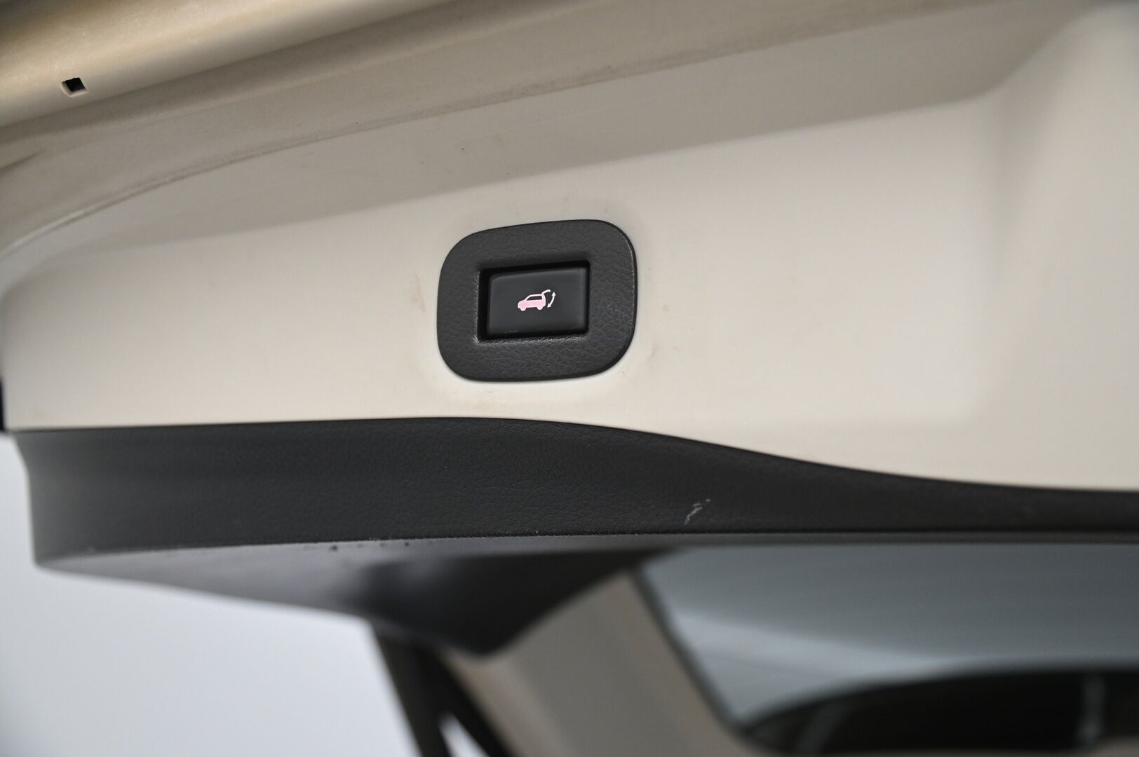 Nissan X-Trail 2017 dCi 130 Tekna 2WD Xtronic Moonroof - *Panoraama / Keyless / Navi / Lohko / Koukku*