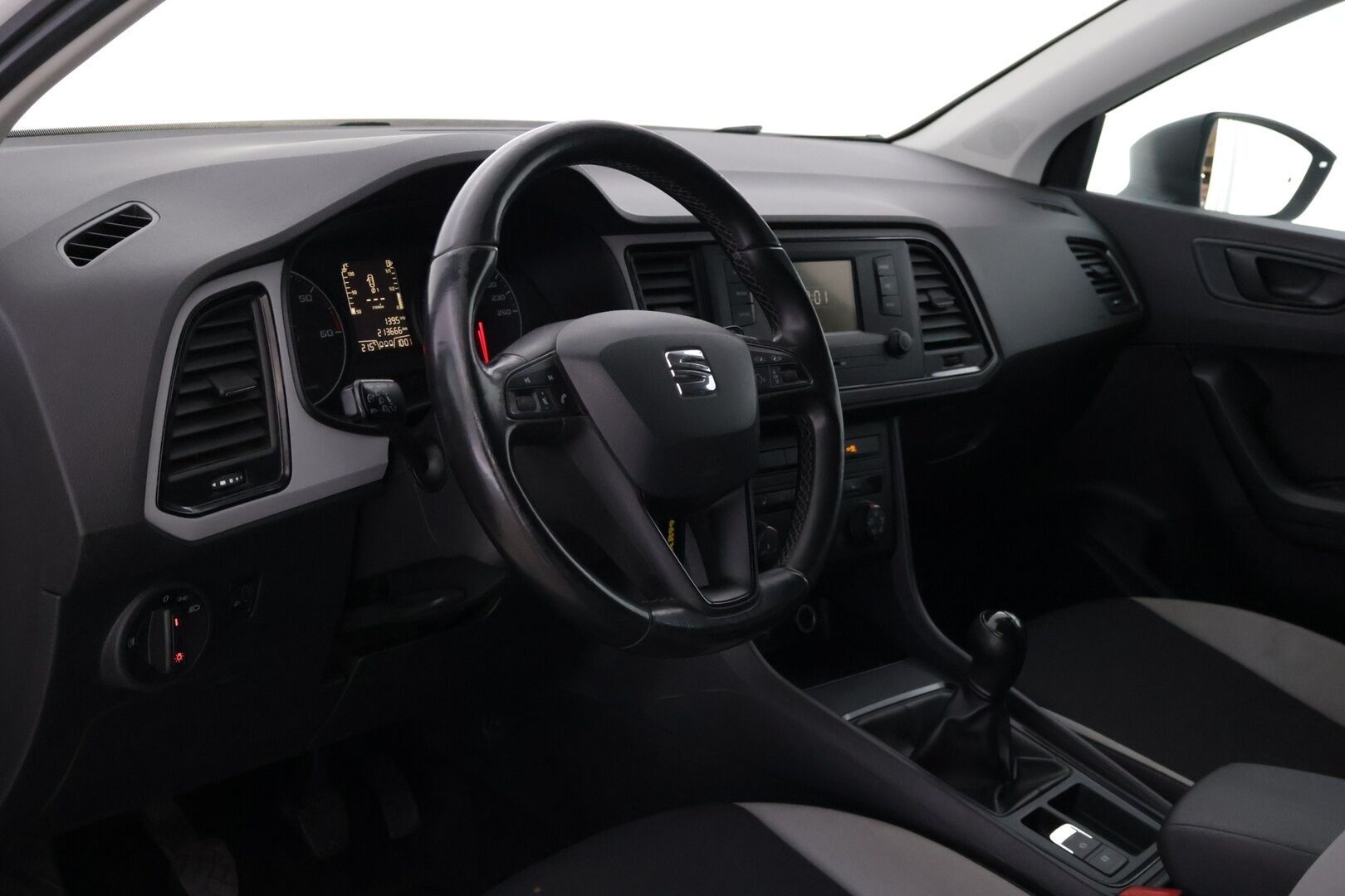 Seat Ateca 2017 1,6 TDI 115 Reference *Vakkari / Lohkolämmitin / Tutkat takana* - Juuri huollettu!