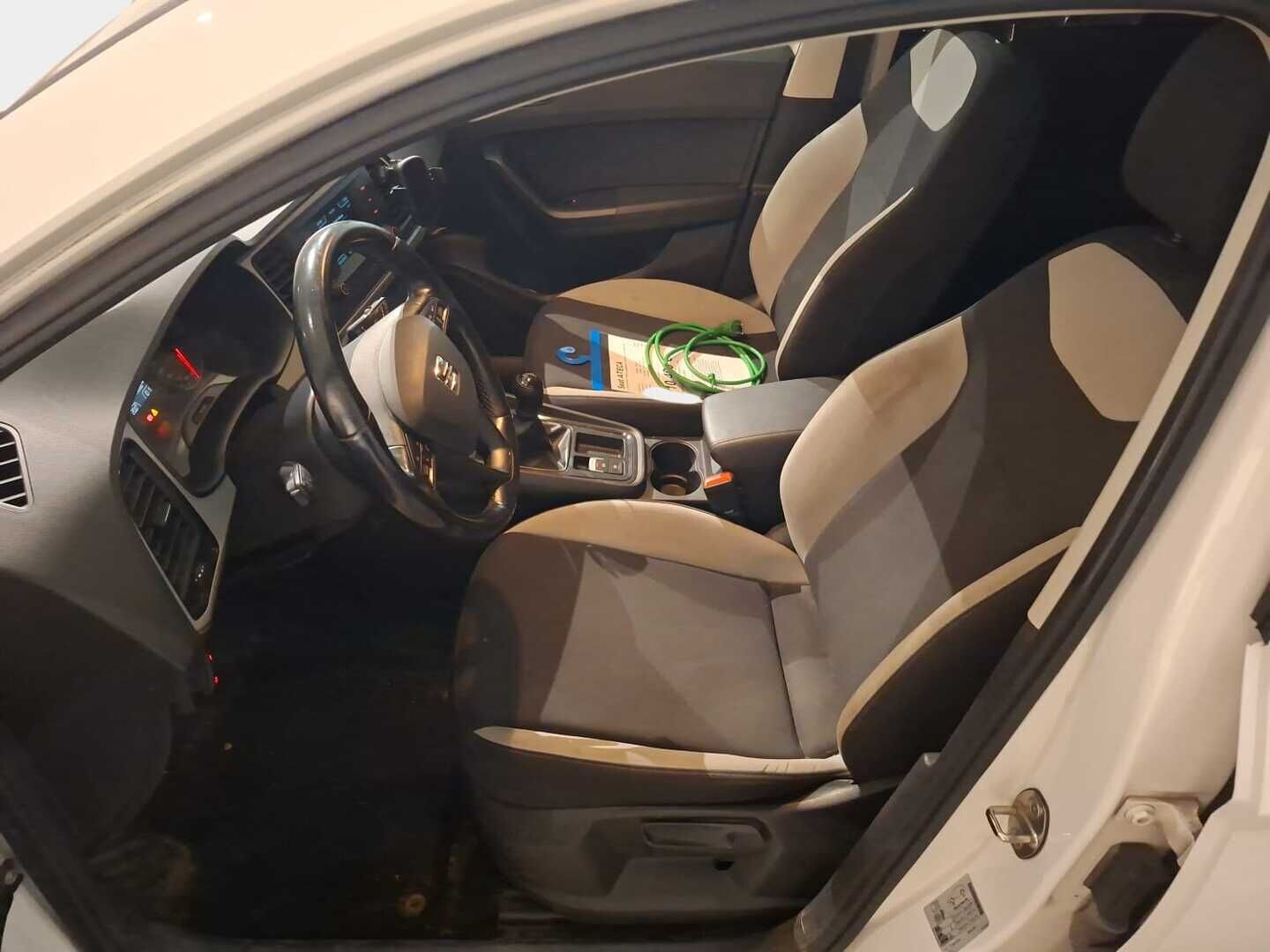 Seat Ateca 2017 1,6 TDI 115 Reference *Vakkari / Lohkolämmitin / Tutkat takana* - Juuri huollettu!