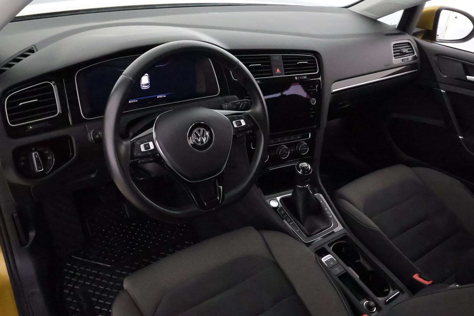 Volkswagen Golf 2017 Highline 1,4 TSI 92kW **ACC / Webasto / LED / Navi / P.kamera / KeylessGo / Digimittaristo** - Suomi-auto / Kahdet renkaat aluvanteilla