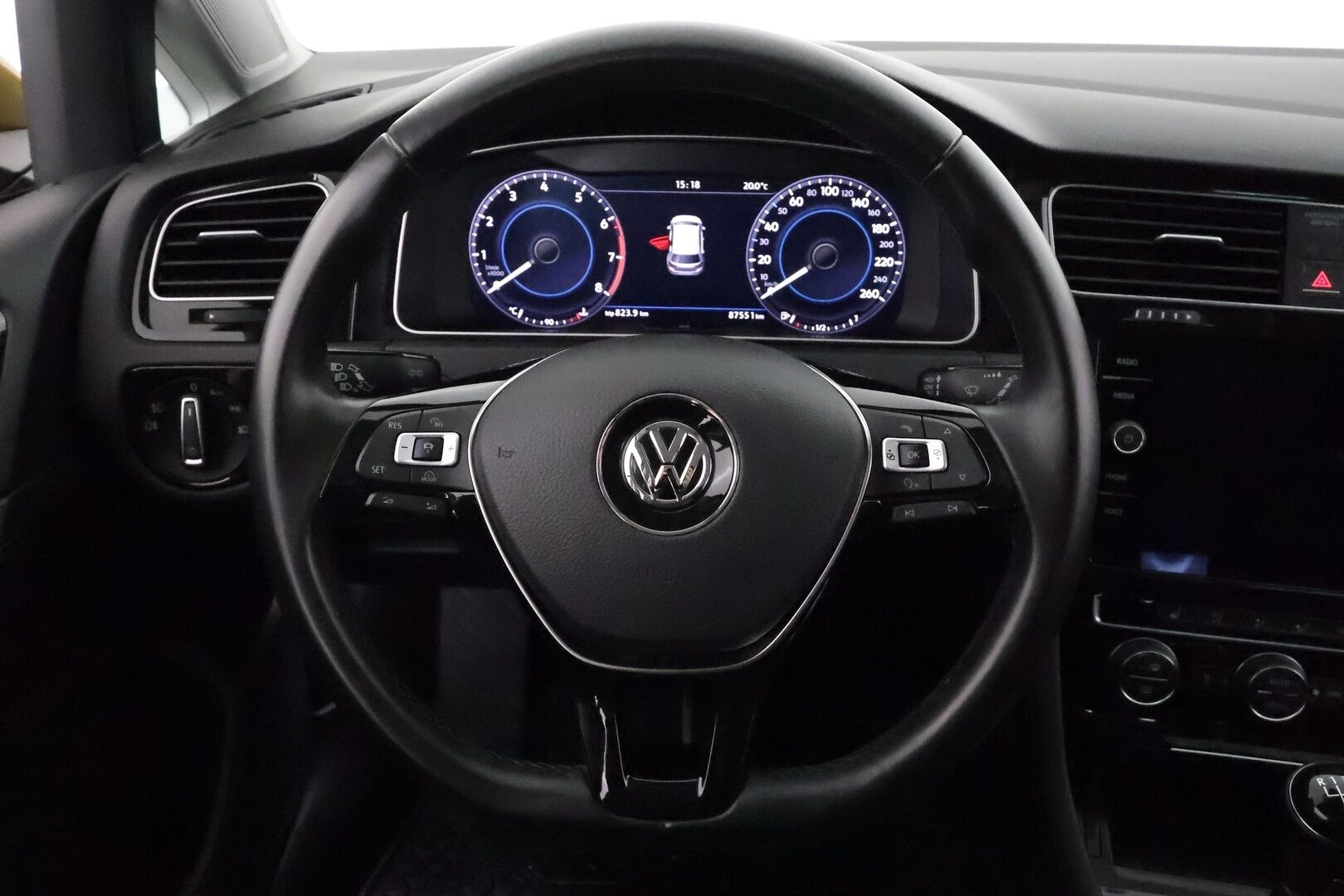 Volkswagen Golf 2017 Highline 1,4 TSI 92kW **ACC / Webasto / LED / Navi / P.kamera / KeylessGo / Digimittaristo** - Suomi-auto / Kahdet renkaat aluvanteilla