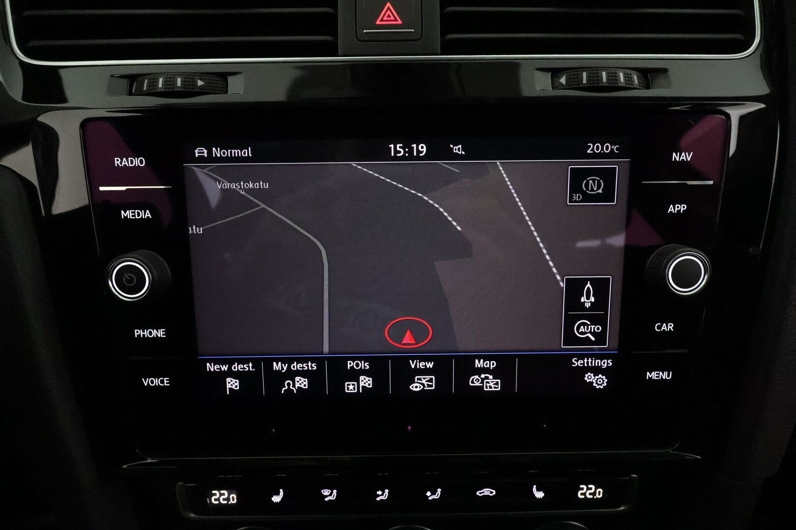 Volkswagen Golf 2017 Highline 1,4 TSI 92kW **ACC / Webasto / LED / Navi / P.kamera / KeylessGo / Digimittaristo** - Suomi-auto / Kahdet renkaat aluvanteilla