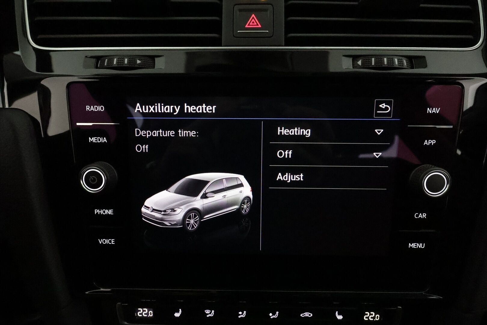 Volkswagen Golf 2017 Highline 1,4 TSI 92kW **ACC / Webasto / LED / Navi / P.kamera / KeylessGo / Digimittaristo** - Suomi-auto / Kahdet renkaat aluvanteilla