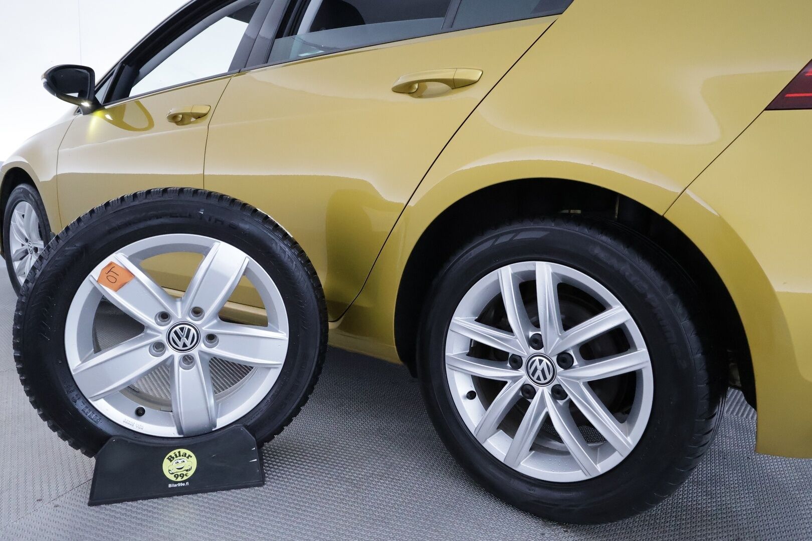 Volkswagen Golf 2017 Highline 1,4 TSI 92kW **ACC / Webasto / LED / Navi / P.kamera / KeylessGo / Digimittaristo** - Suomi-auto / Kahdet renkaat aluvanteilla