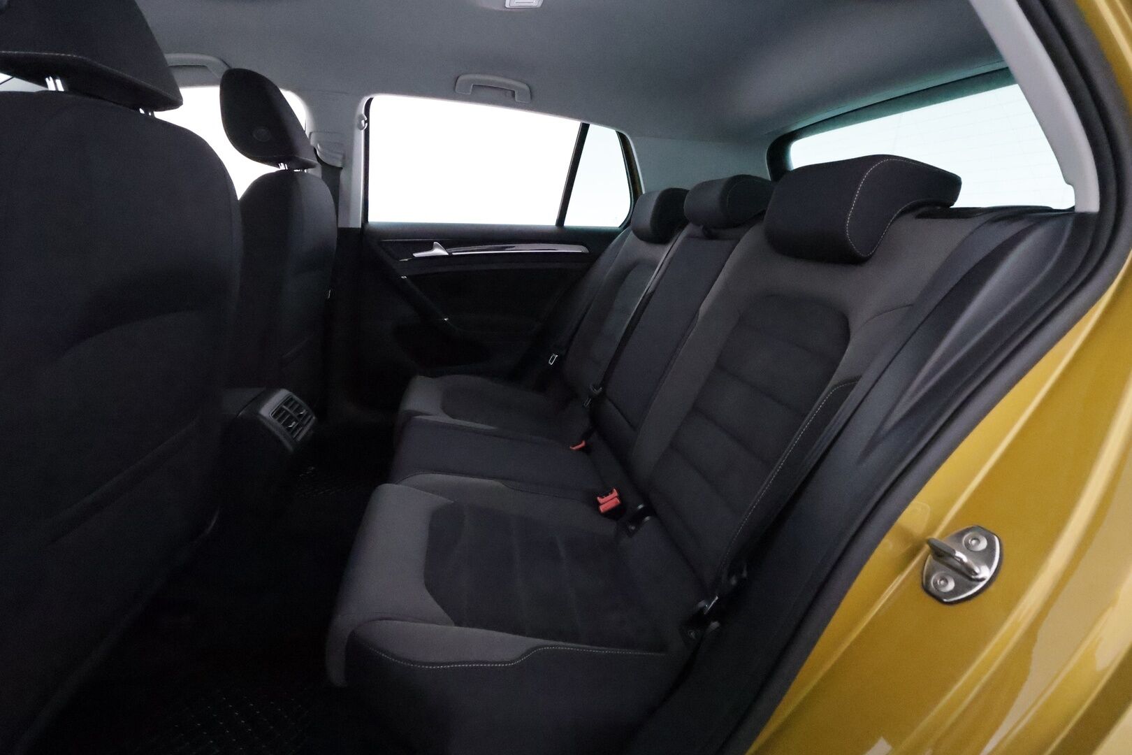 Volkswagen Golf 2017 Highline 1,4 TSI 92kW **ACC / Webasto / LED / Navi / P.kamera / KeylessGo / Digimittaristo** - Suomi-auto / Kahdet renkaat aluvanteilla