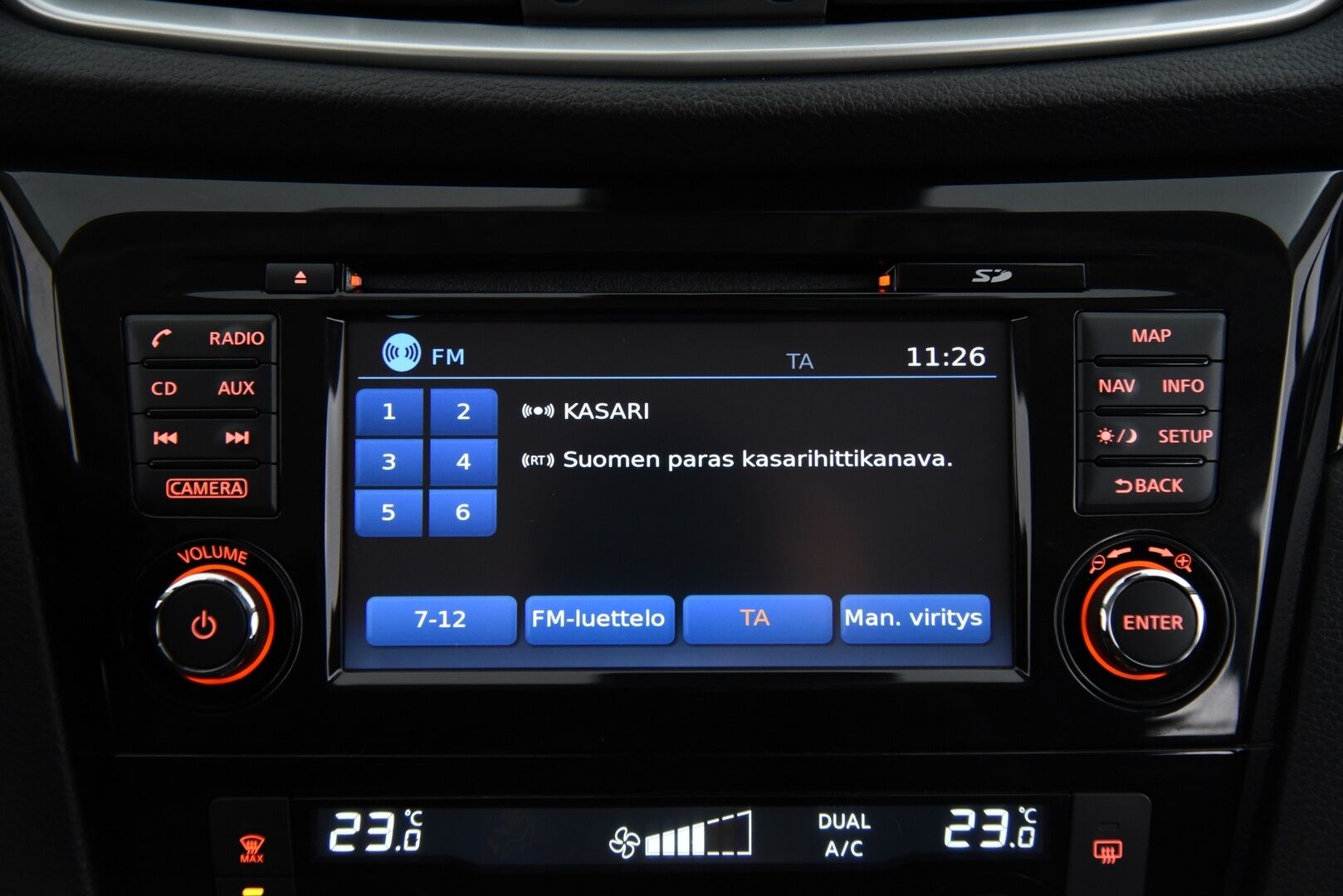 Nissan Qashqai 2017 DIG-T 115 N-Connecta 2WD Xtronic / 360-kamera / Lohkolämmitin / Suomi-auto / Vakkari - Suomi-auto / Lämmitettävä tuulilasi