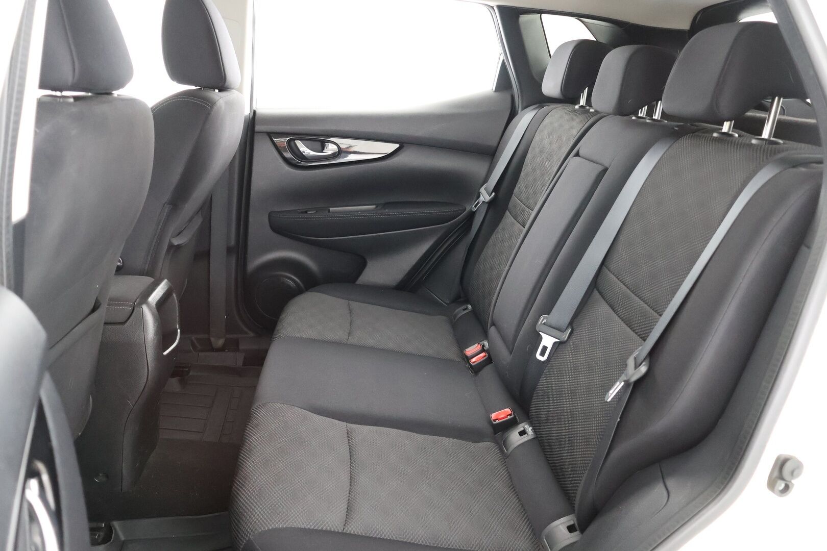 Nissan Qashqai 2017 DIG-T 115 N-Connecta 2WD Xtronic - Suomi-auto | 360-kamera | Lohkolämmitin | Vakkari | Lämmitettävä tuulilasi
