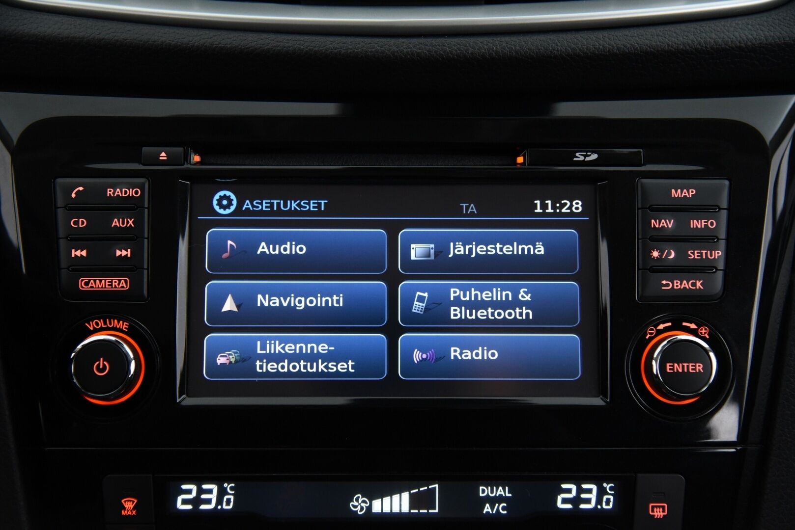 Nissan Qashqai 2017 DIG-T 115 N-Connecta 2WD Xtronic / 360-kamera / Lohkolämmitin / Suomi-auto / Vakkari - Suomi-auto / Lämmitettävä tuulilasi