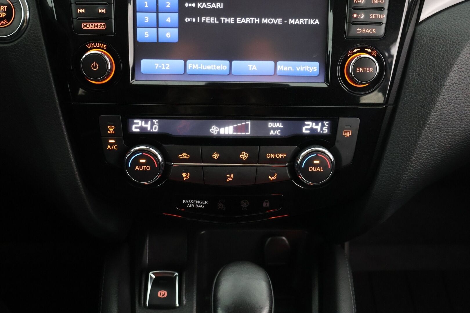 Nissan Qashqai 2017 DIG-T 115 N-Connecta 2WD Xtronic - Suomi-auto | 360-kamera | Lohkolämmitin | Vakkari | Lämmitettävä tuulilasi