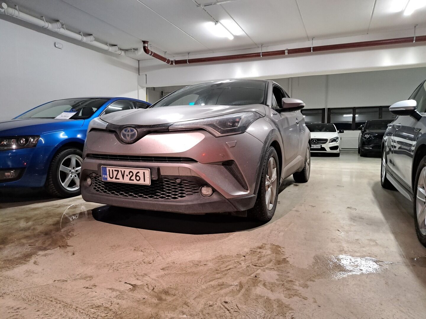 Toyota C-HR 2017 1,8 Hybrid Premium *ACC / Koukku / L. Tuulilasi / Ratinlämmitin / Lohko / JBL / P. Kamera* - Juuri huollettu / Siisti kuntoinen yksilö! - Osta nyt, maksa vasta ensi vuonna