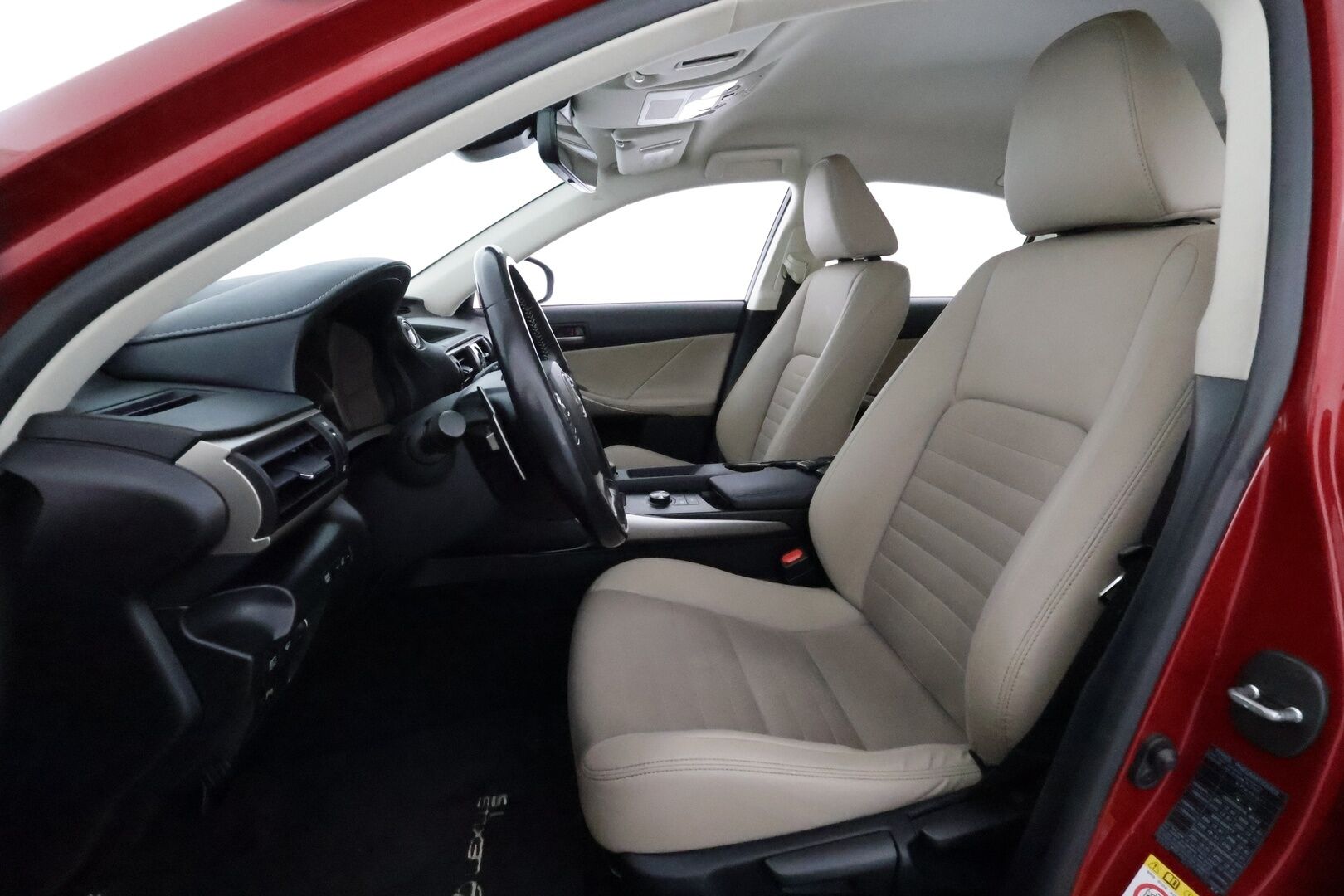 Lexus IS 2017 300h Hybrid A Executive *ACC / P.kamera / LED / Facelift / Puolinahat / Lohkolämmitin / KeylessGo* - Suomi-auto / Kahdet renkaat aluvanteilla / Merkkihuollettu / Juuri huollettu!