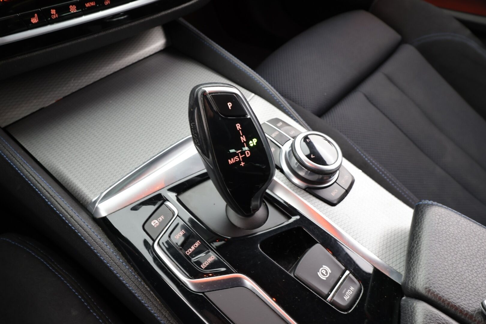 BMW 520 2019 G31 Touring 520d A xDrive Business M-Sport * HiFi / Lohkolämmitin / Adapt.LED / P.Kamera / Sportpenkit / Navi / Koukku * - *Suomi-auto / Kahdet renkaat / Merkkihuollettu!*