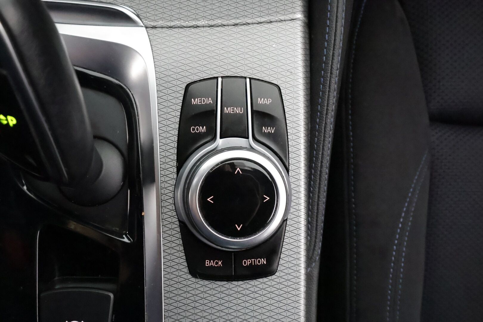 BMW 520 2019 G31 Touring 520d A xDrive Business M-Sport * HiFi / Lohkolämmitin / Adapt.LED / P.Kamera / Sportpenkit / Navi / Koukku * - *Suomi-auto / Kahdet renkaat / Merkkihuollettu!*