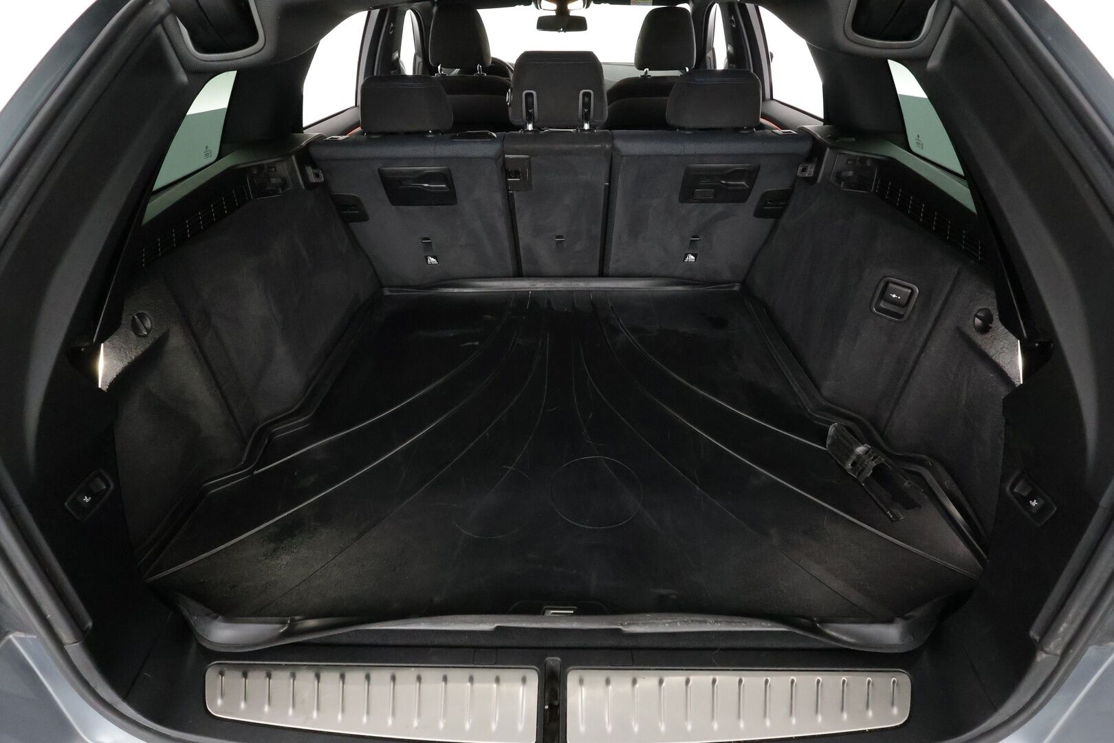 BMW 520 2019 G31 Touring 520d A xDrive Business M-Sport * HiFi / Lohkolämmitin / Adapt.LED / P.Kamera / Sportpenkit / Navi / Koukku * - *Suomi-auto / Kahdet renkaat / Merkkihuollettu!*