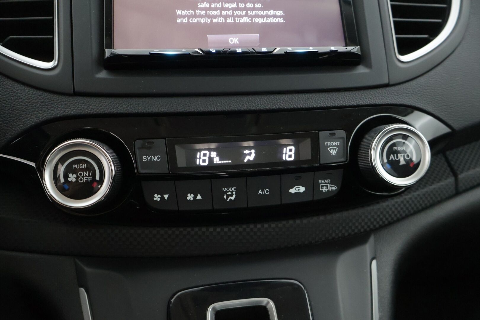 Honda CR-V 2018 2,0 Comfort Plus AT * P-Kamera / Vetokoukku / Aut. Ilmastointi / Lohkolämmitin+sisäpistoke * - * Kahdet hyvät renkaat / Suomi-auto *
