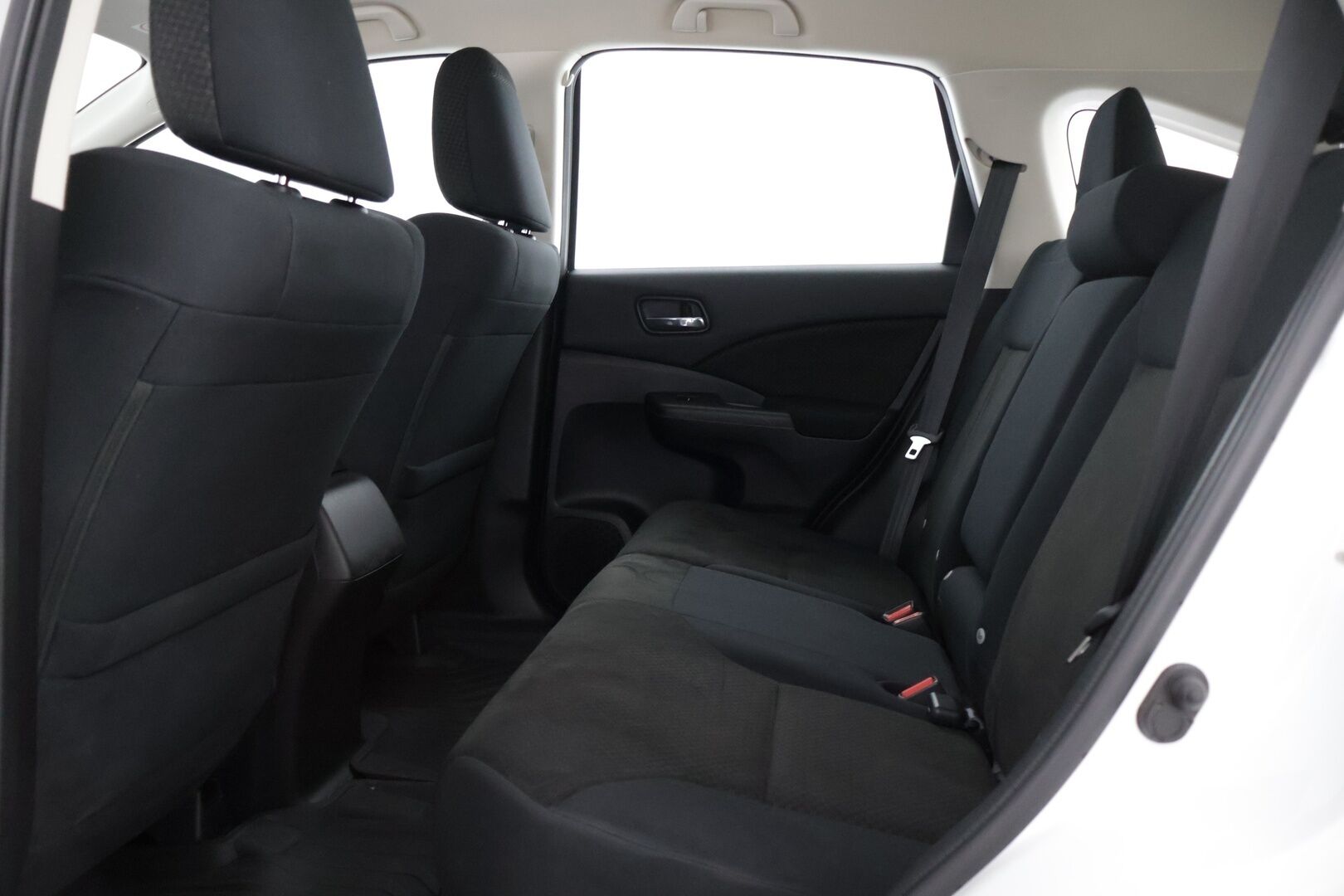 Honda CR-V 2017 2,0 Comfort Plus AT * Suomiauto / P-Kamera / Vetokoukku / Lohkolämmitin+sisäpistoke * - Kahdet hyvät renkaat / Vakkari / Aut. Ilmastointi