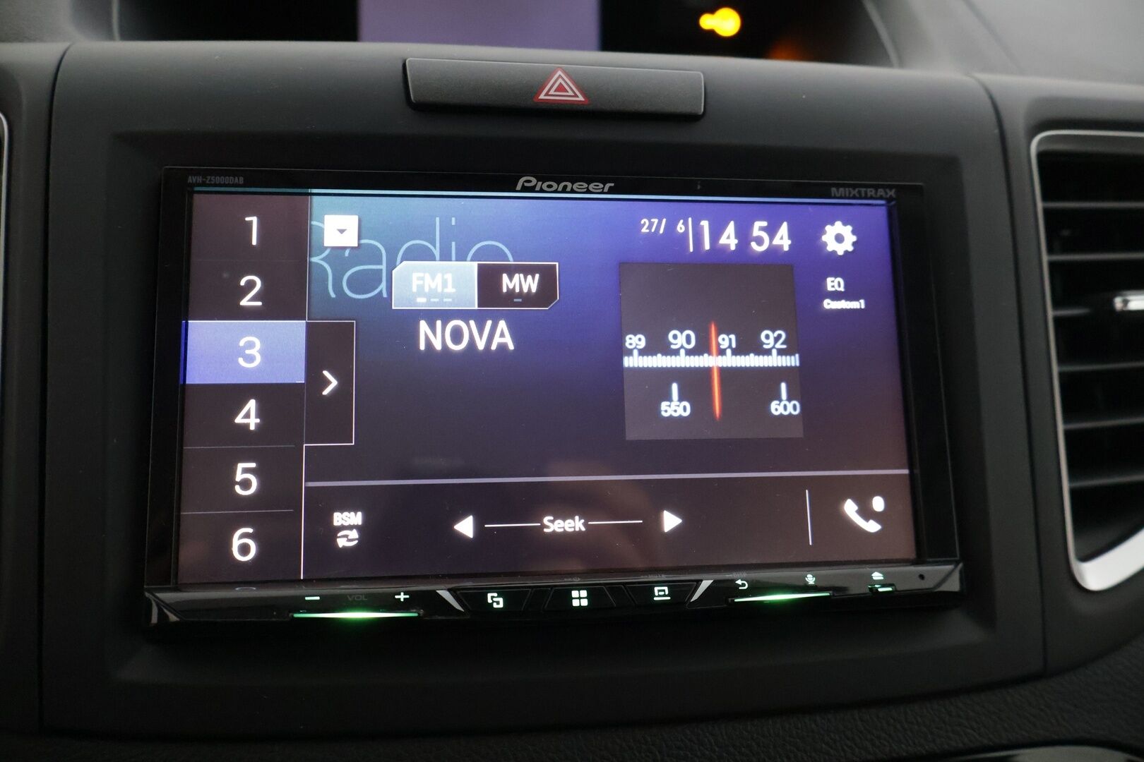 Honda CR-V 2018 2,0 Comfort Plus AT * P-Kamera / Vetokoukku / Aut. Ilmastointi / Lohkolämmitin+sisäpistoke * - * Kahdet hyvät renkaat / Suomi-auto *