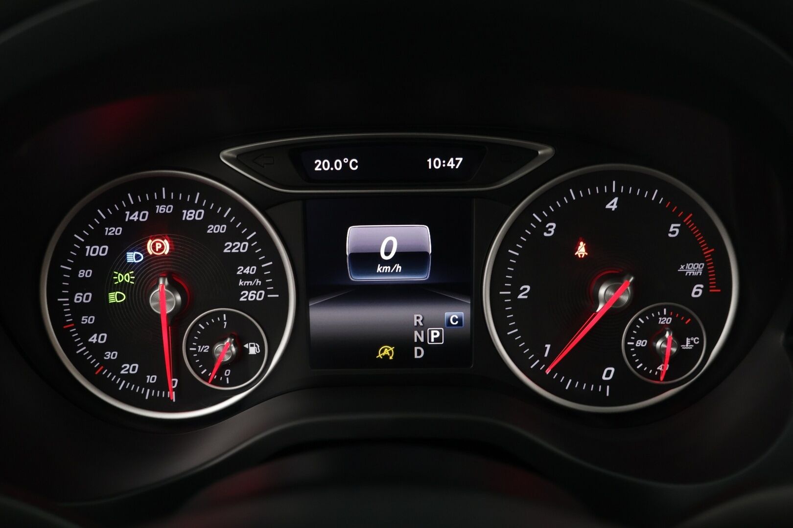 Mercedes-Benz A 2017 180 d A Premium Business * Kahdet renkaat*/ *P-Kamera* / *Juuri Huollettu* - Edullinen premium peli järkevillä kilsoilla!