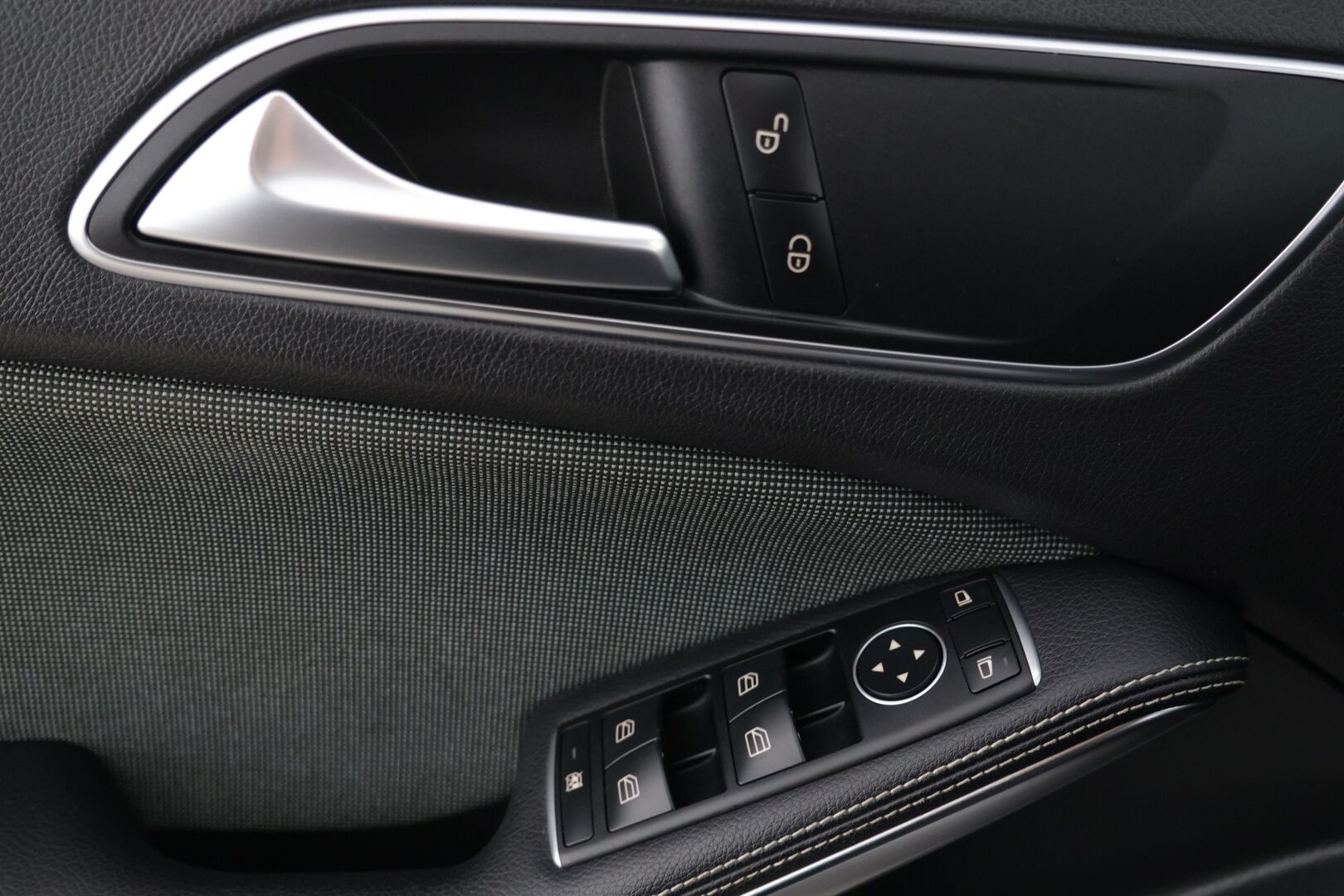 Mercedes-Benz A 2017 180 d A Premium Business * Kahdet renkaat*/ *P-Kamera* / *Juuri Huollettu* - Edullinen premium peli järkevillä kilsoilla!