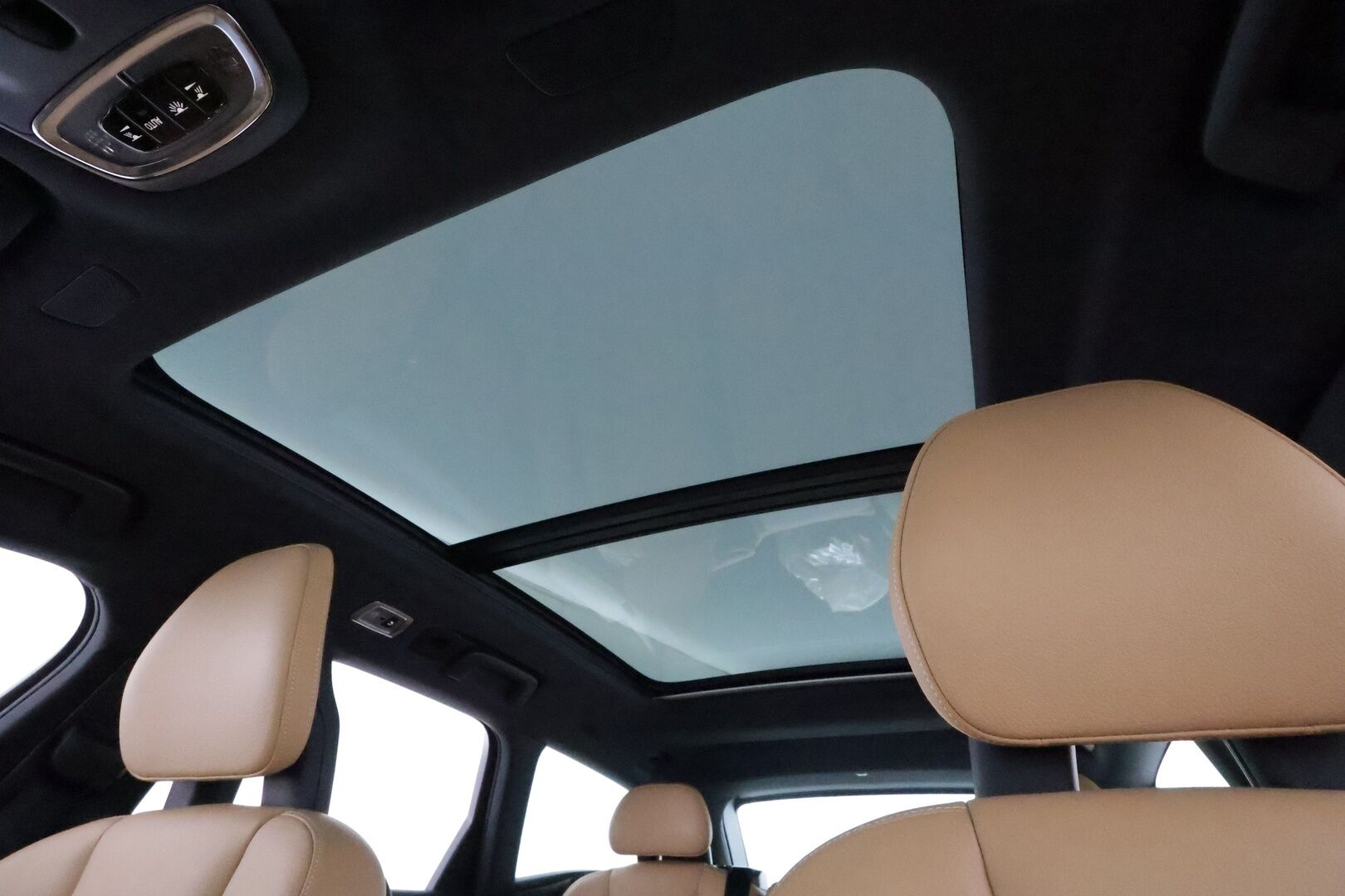 Volvo V90 2018 T8 AWD Inscription aut **Pa-lämmitin / Panorama / Adapt.vakkari / Muistipenkki / 360 Kamera / Koukku / Keyless / Full LED** - Suomi-auto