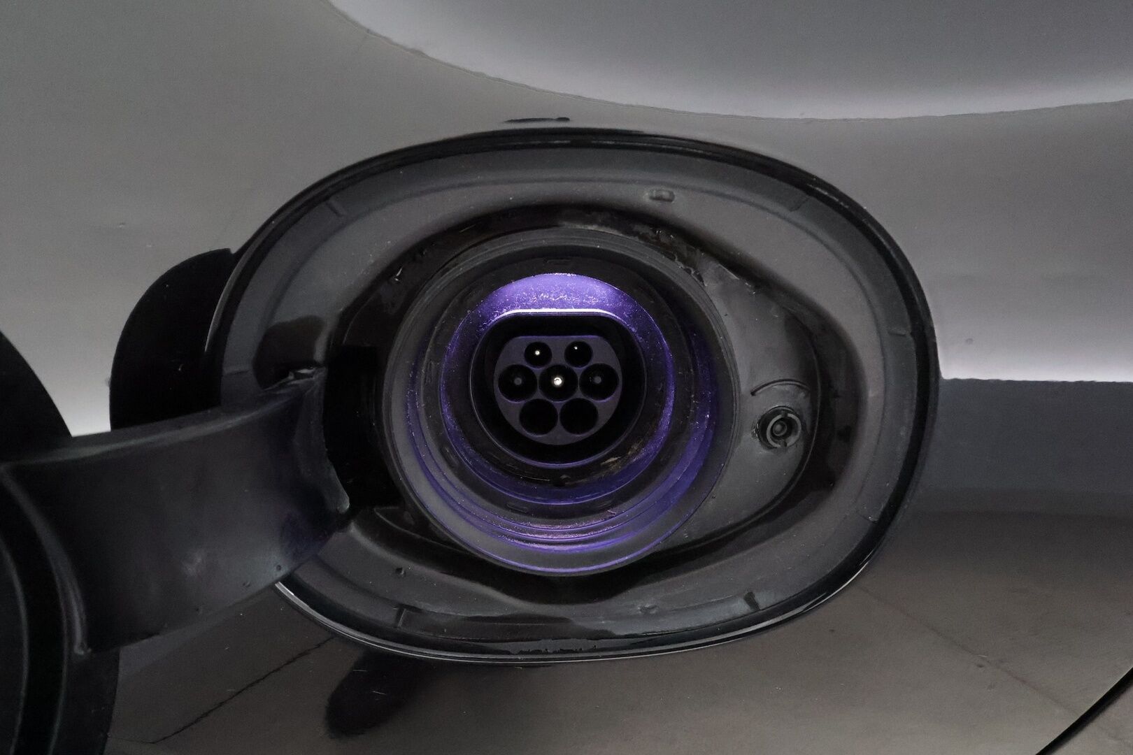 Volvo V90 2018 T8 AWD Inscription aut - Suomiauto / Webasto / Adapt.Vakkari / Panorama / 360-Kamera / Vetokoukku / Nahkasisusta / Full LED / Huippuvarusteet!