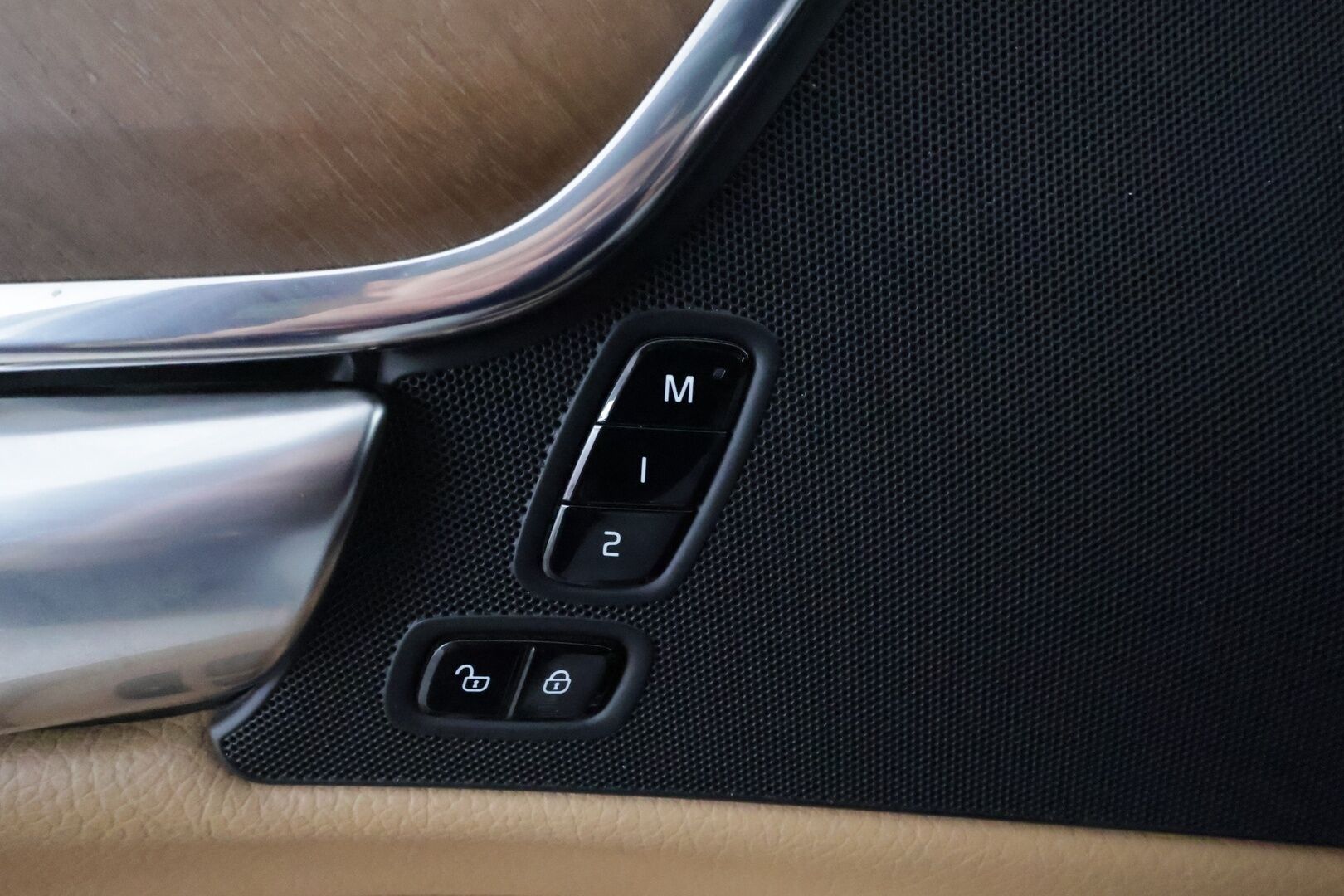 Volvo V90 2018 T8 AWD Inscription aut **Pa-lämmitin / Panorama / Adapt.vakkari / Muistipenkki / 360 Kamera / Koukku / Keyless / Full LED** - Suomi-auto