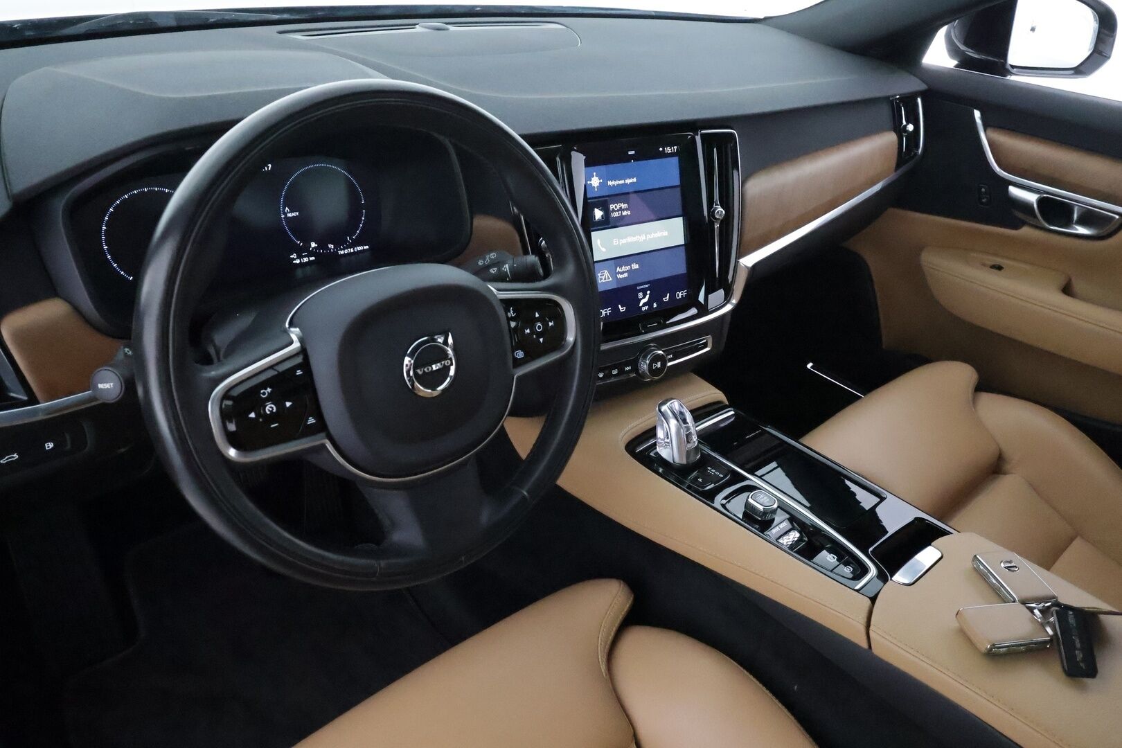 Volvo V90 2018 T8 AWD Inscription aut **Pa-lämmitin / Panorama / Adapt.vakkari / Muistipenkki / 360 Kamera / Koukku / Keyless / Full LED** - Suomi-auto