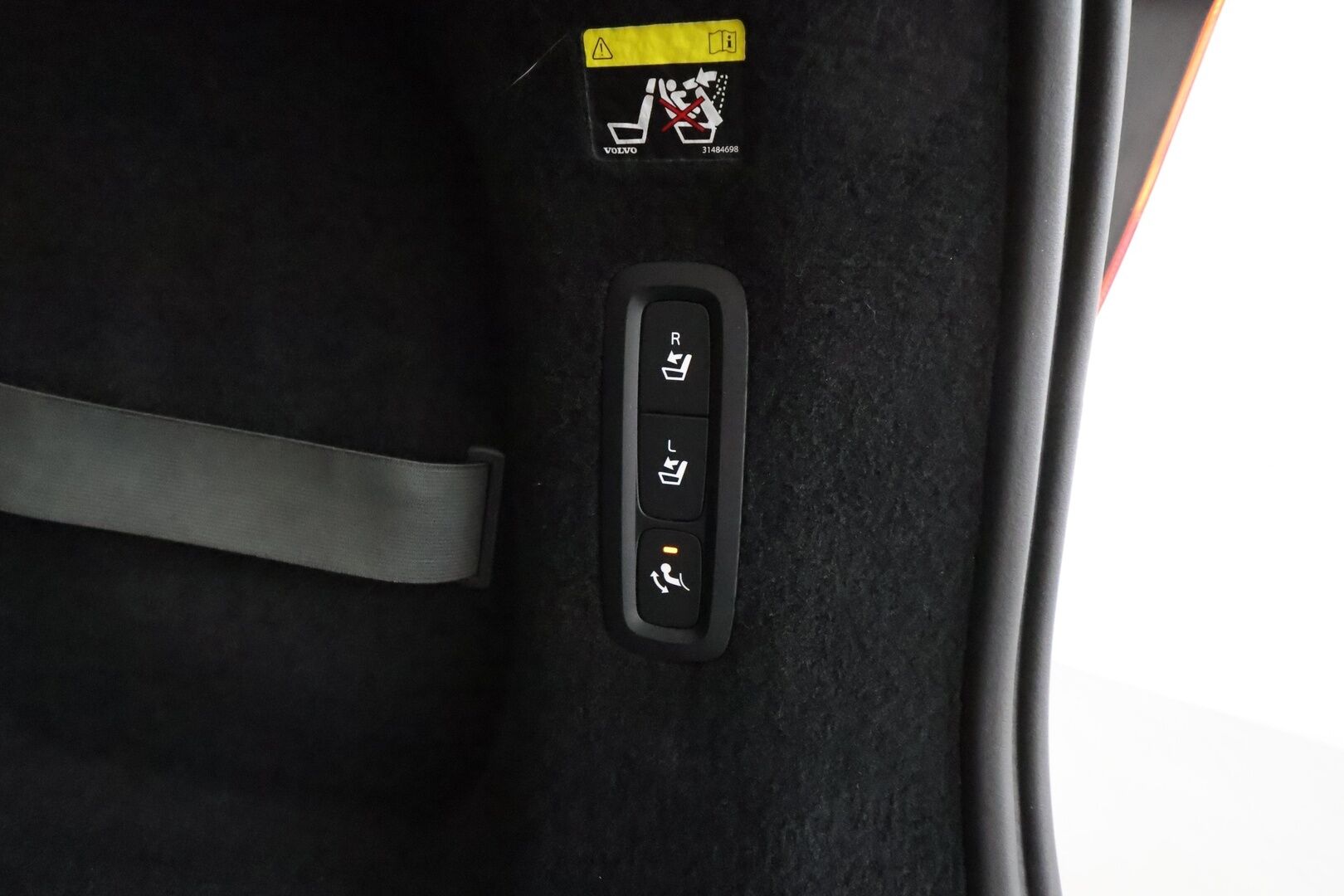 Volvo V90 2018 T8 AWD Inscription aut **Pa-lämmitin / Panorama / Adapt.vakkari / Muistipenkki / 360 Kamera / Koukku / Keyless / Full LED** - Suomi-auto