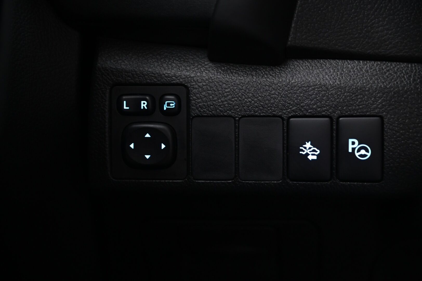 Toyota Auris 2018 Touring Sports 1,8 Hybrid Active * Navi / Vakkari / Lohko / Lane assist / Toyota Online* - 2x renkaat vanteilla / siisti / Taloudellinen / BT * 