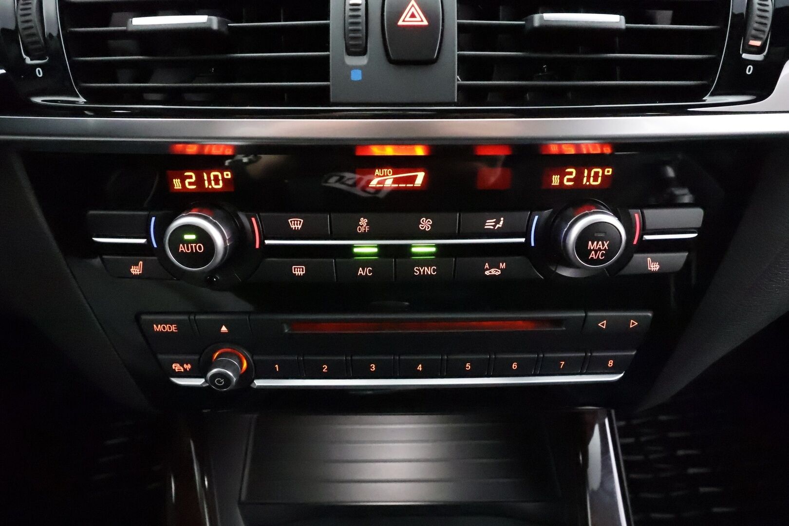 BMW X4 2018 F26 xDrive20d A Business Pro xLine * Webasto / Koukku / Adapt.Xenon / HiFi / Sportnahat / P.Tutkat / Navi * - Comfort Access / Facelift / Suomi-auto / Kahdet renkaat aluvanteilla / Merkkihuollot