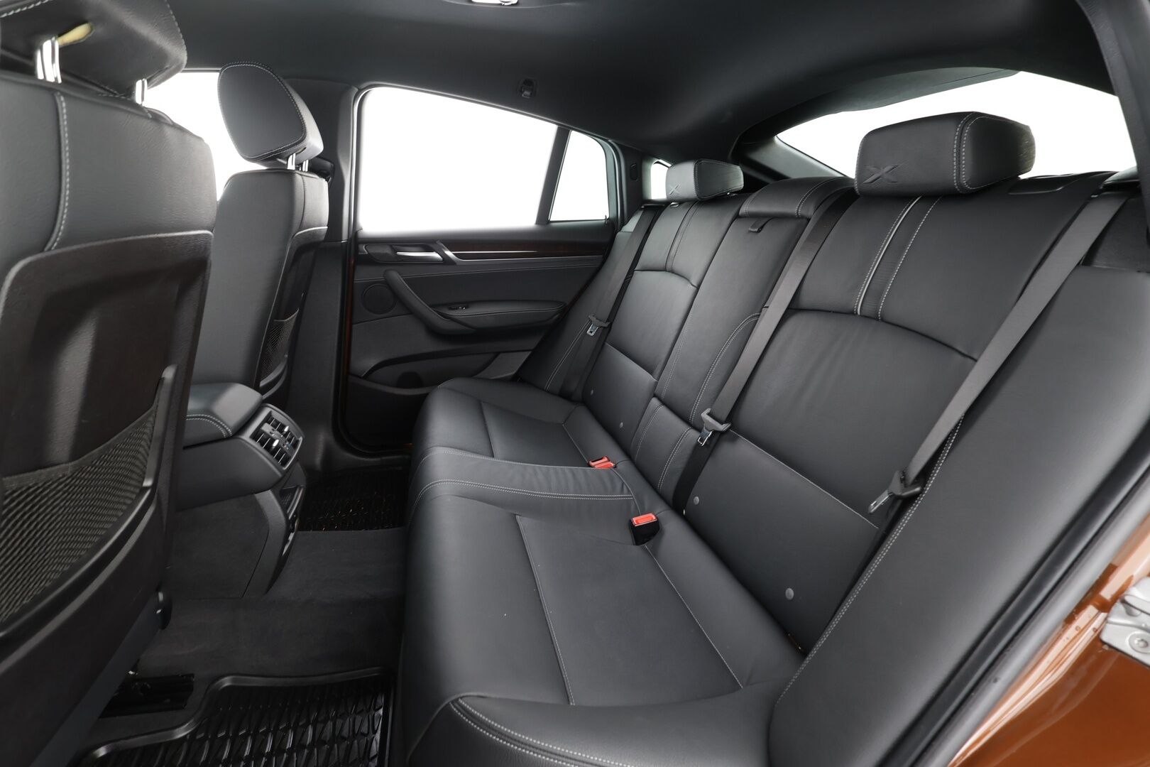 BMW X4 2018 F26 xDrive20d A Business Pro xLine * Webasto / Koukku / Adapt.Xenon / HiFi / Sportnahat / P.Tutkat / Navi * - Comfort Access / Facelift / Suomi-auto / Kahdet renkaat aluvanteilla / Merkkihuollot