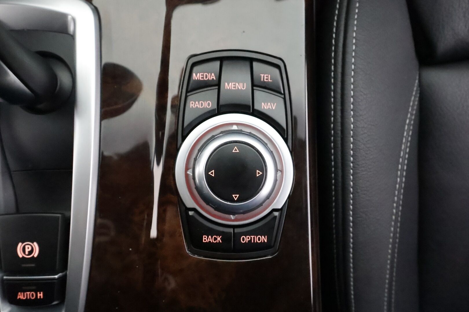 BMW X4 2018 F26 xDrive20d A Business Pro xLine * Webasto / Koukku / Adapt.Xenon / HiFi / Sportnahat / P.Tutkat / Navi * - Comfort Access / Facelift / Suomi-auto / Kahdet renkaat aluvanteilla / Merkkihuollot