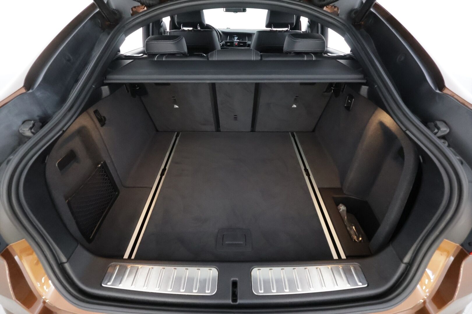 BMW X4 2018 F26 xDrive20d A Business Pro xLine * Webasto / Koukku / Adapt.Xenon / HiFi / Sportnahat / P.Tutkat / Navi * - Comfort Access / Facelift / Suomi-auto / Kahdet renkaat aluvanteilla / Merkkihuollot