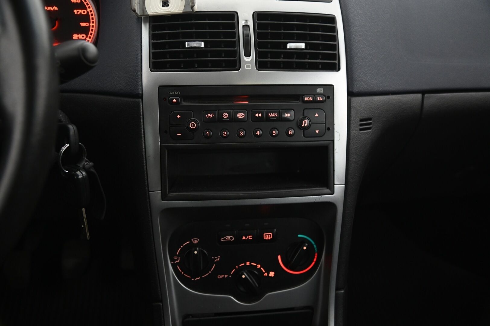 Peugeot 307 2003 4D HATCHBACK 1.6I-3CNFUB/261 ***MYYDÄÄN HUUTOKAUPAT.COM*** - ***MYYDÄÄN HUUTOKAUPAT.COM***