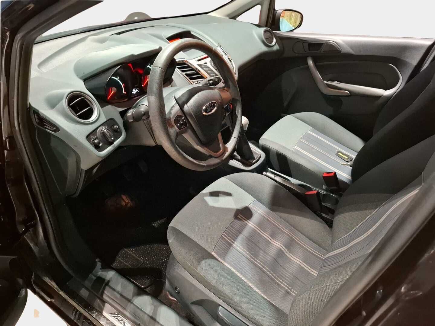 Ford Fiesta 2010 1,25 60 hv Trend M5 5-ovinen - "2x-renkaat / Lohko+sisä / Särmä huoltokirja / Jakohihna tehty!* *YritysOutlet - Myydään vain yrityksille*