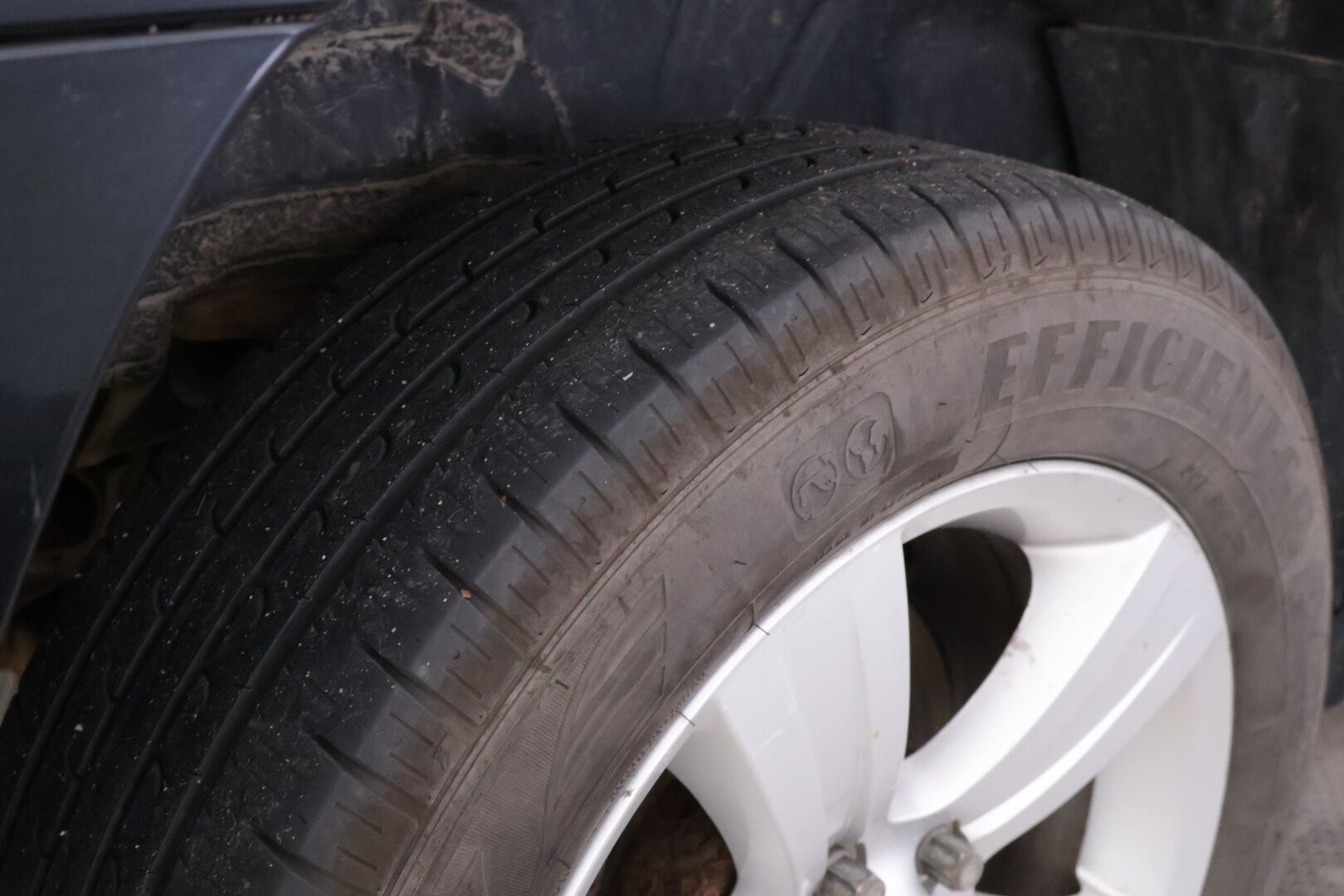 Jeep Patriot 2012 2,2 CRD Limited  *Myydään huutokaupat.com* - *Vaalea nahka sisusta / Koukku / Suomi auto*