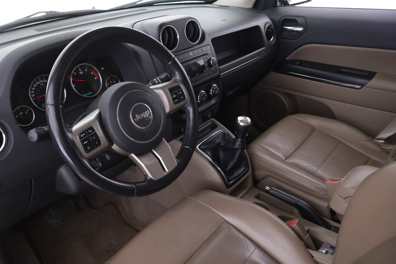 Jeep Patriot 2012 2,2 CRD Limited *YritysOutlet - Myydään vain yrityksille* - *Vaalea nahka sisusta / Koukku / Suomi auto*