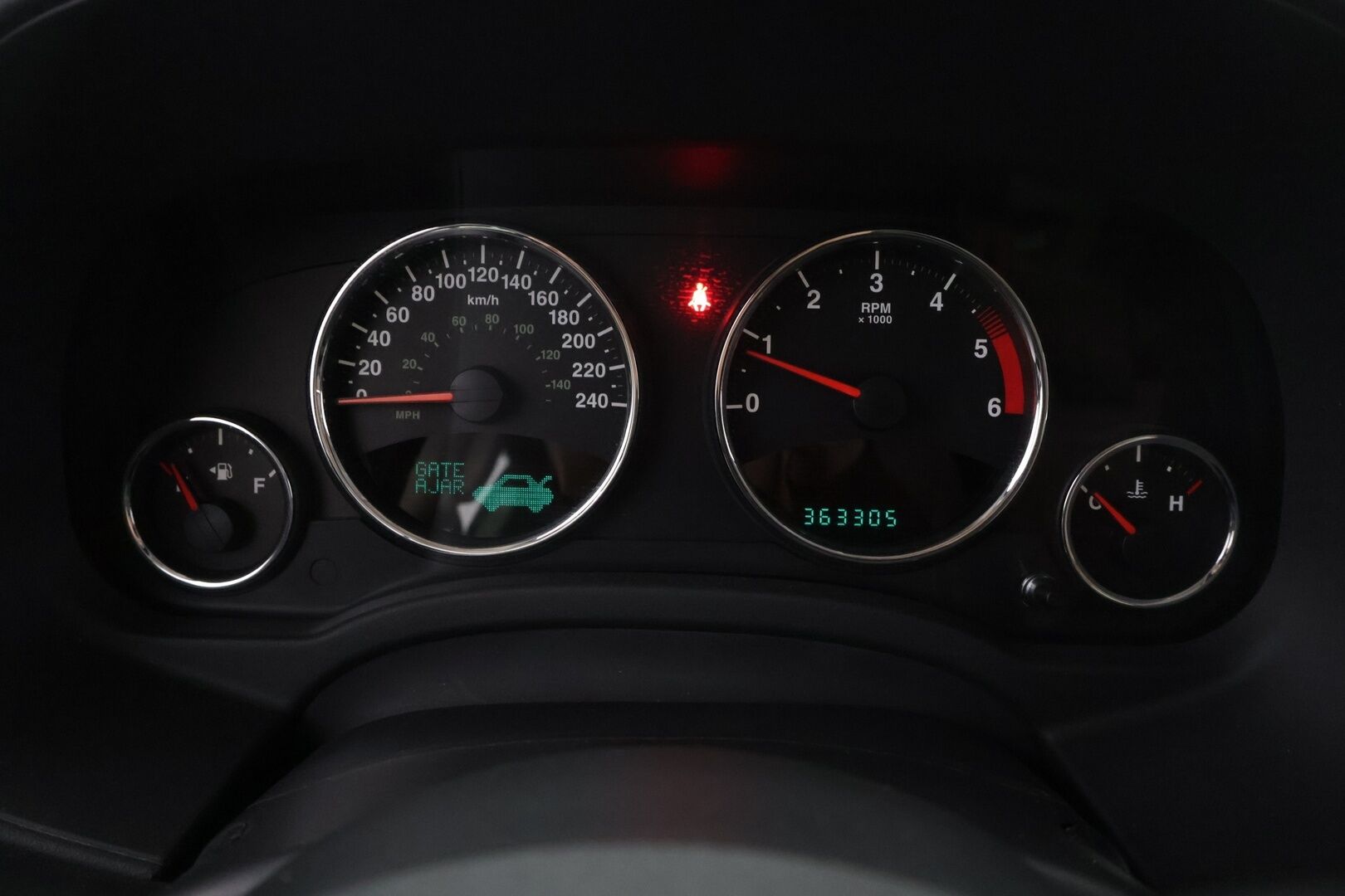 Jeep Patriot 2012 2,2 CRD Limited  *Myydään huutokaupat.com* - *Vaalea nahka sisusta / Koukku / Suomi auto*