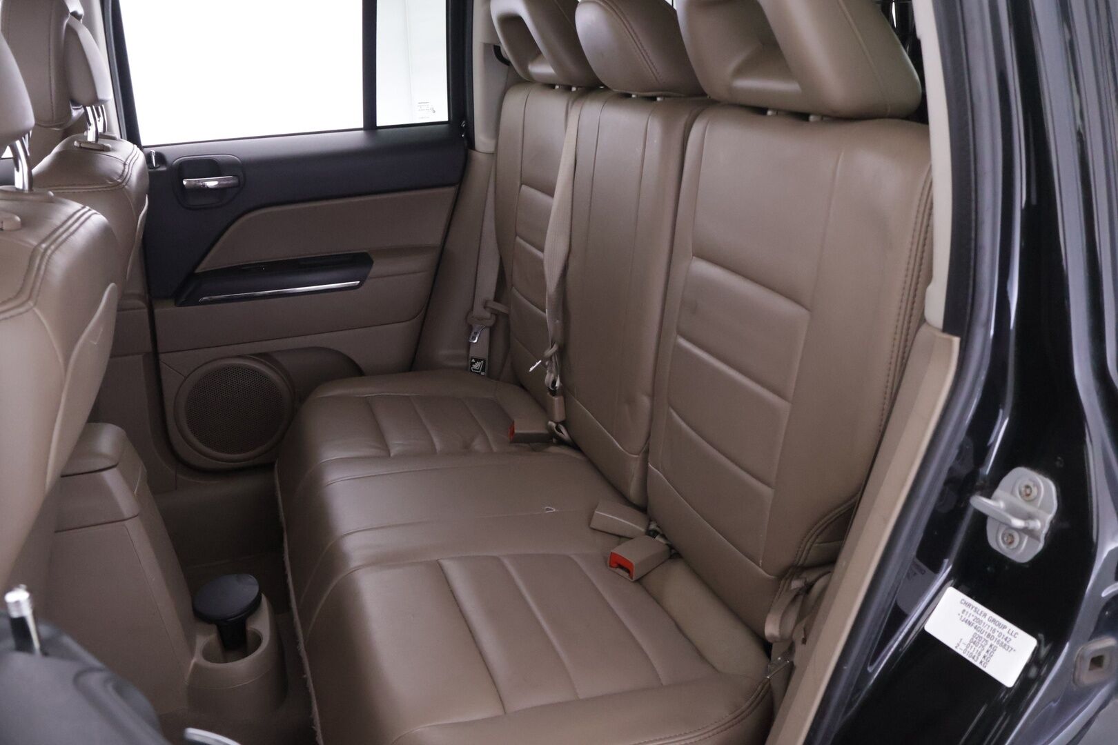 Jeep Patriot 2012 2,2 CRD Limited *YritysOutlet - Myydään vain yrityksille* - *Vaalea nahka sisusta / Koukku / Suomi auto*