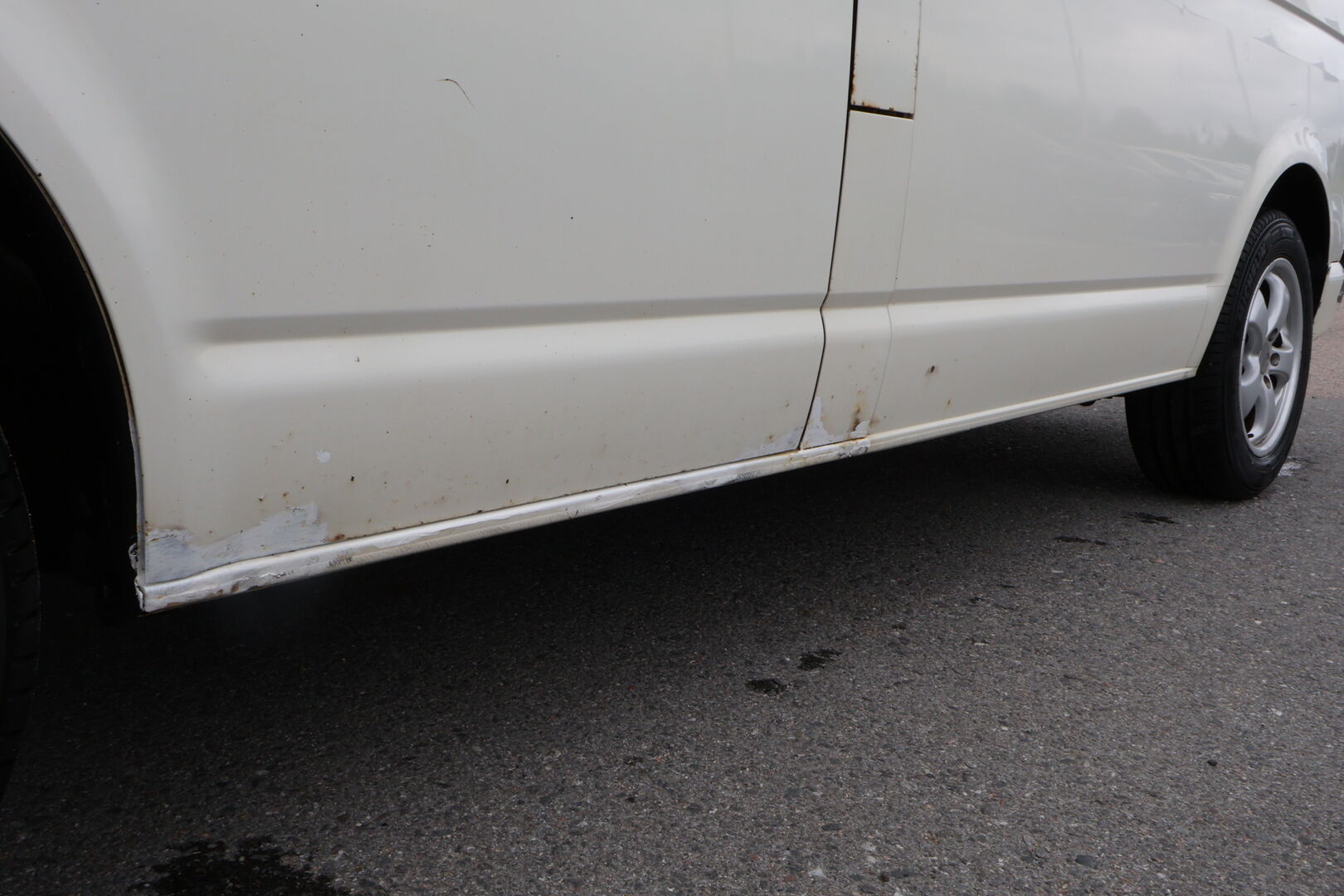 Volkswagen Transporter 2004 TRANSPORTER KOMBI 4ov 1896cm3 *MYYDÄÄN HUUTOKAUPAT.COM*