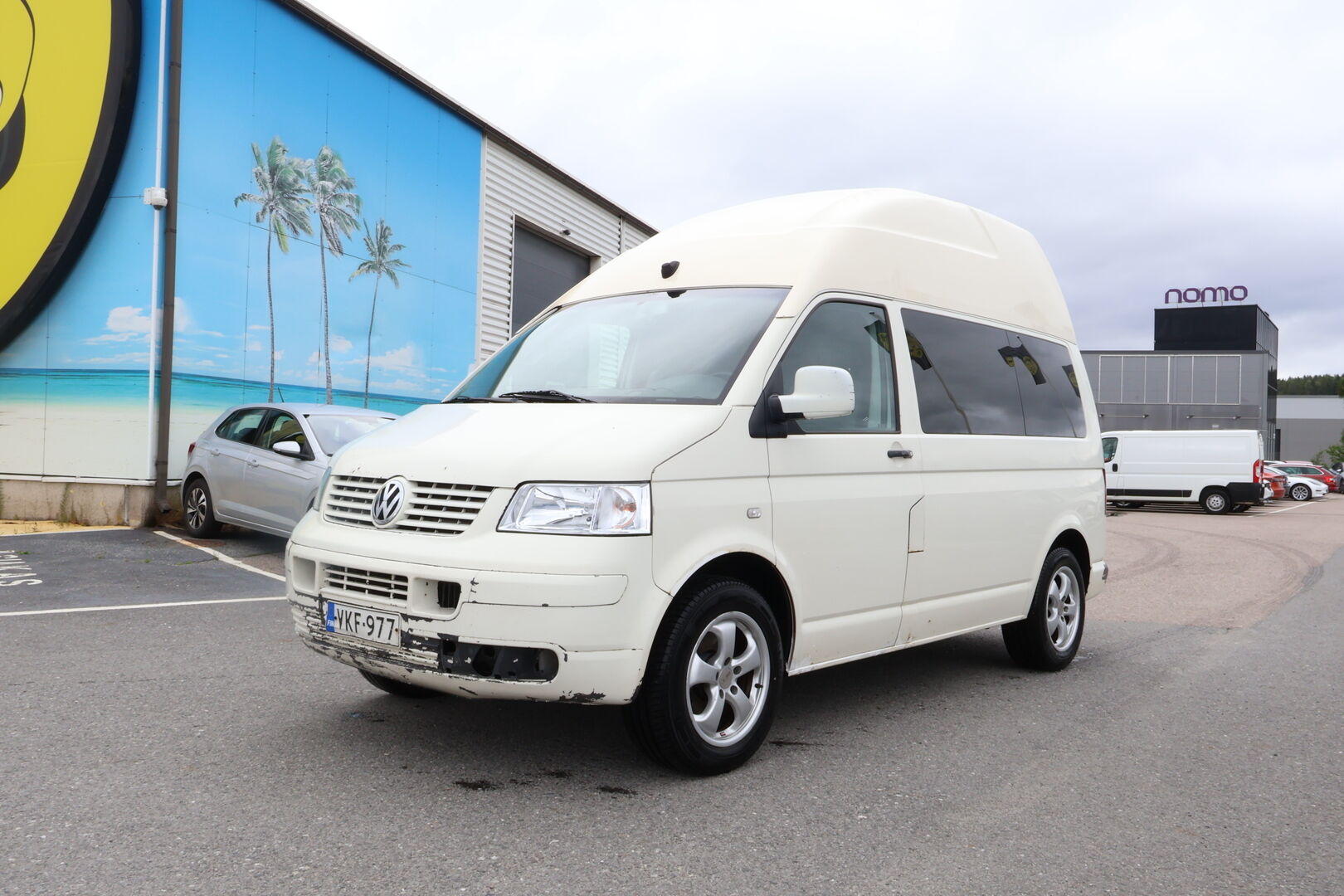 Volkswagen Transporter 2004 TRANSPORTER KOMBI 4ov 1896cm3 *MYYDÄÄN HUUTOKAUPAT.COM*