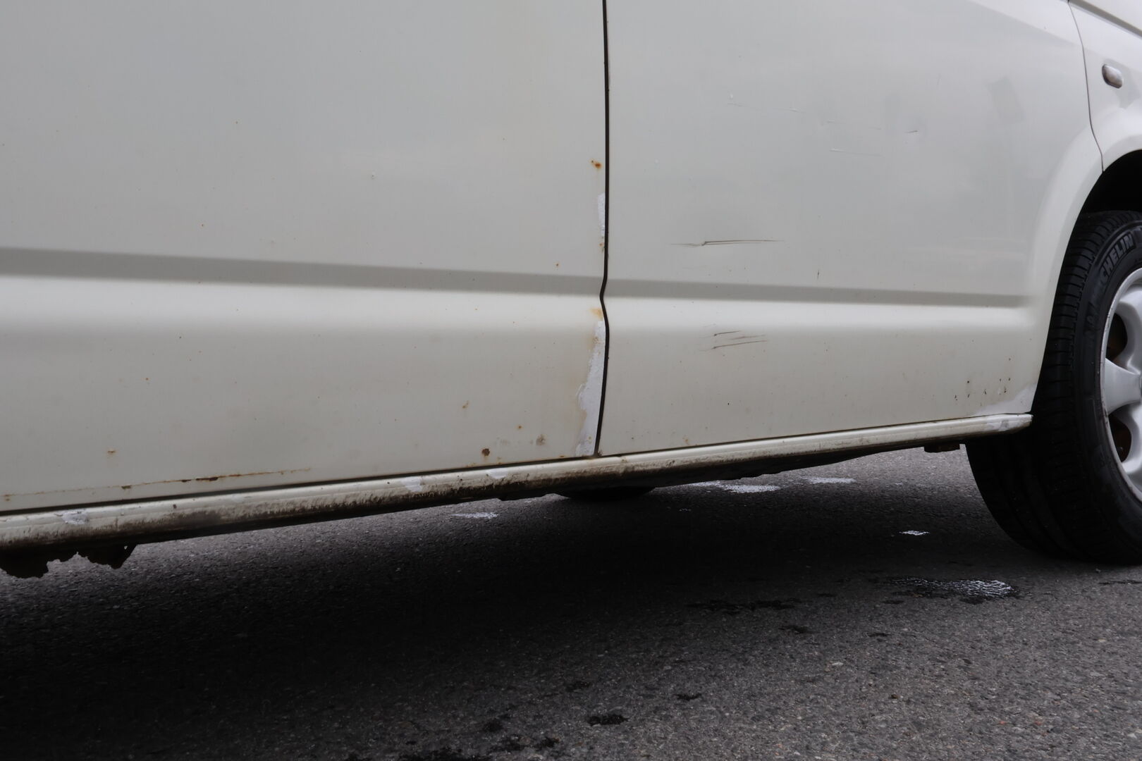 Volkswagen Transporter 2004 TRANSPORTER KOMBI 4ov 1896cm3 *MYYDÄÄN HUUTOKAUPAT.COM*
