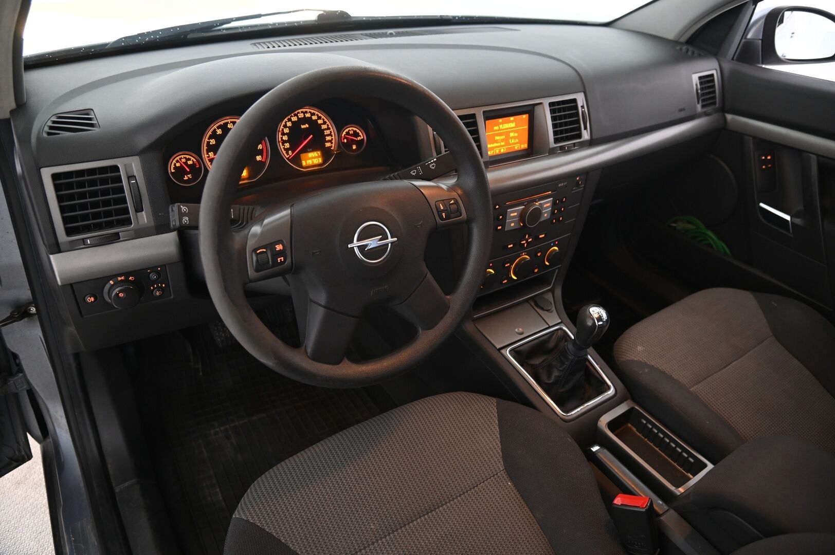 Opel Vectra 2006 4D VECTRA SEDAN 1.8-ZCF69/270 *Myydään Huutokaupat.com kautta* - https://huutokaupat.com/kohde/6558773/opel-vectra-led-lisavalo-vakkari-leimaa-helmikuuhun-2006