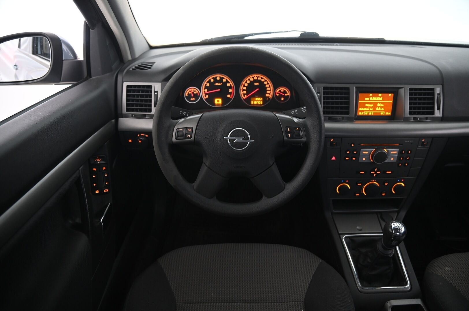 Opel Vectra 2006 4D VECTRA SEDAN 1.8-ZCF69/270 *Myydään Huutokaupat.com kautta* - https://huutokaupat.com/kohde/6558773/opel-vectra-led-lisavalo-vakkari-leimaa-helmikuuhun-2006