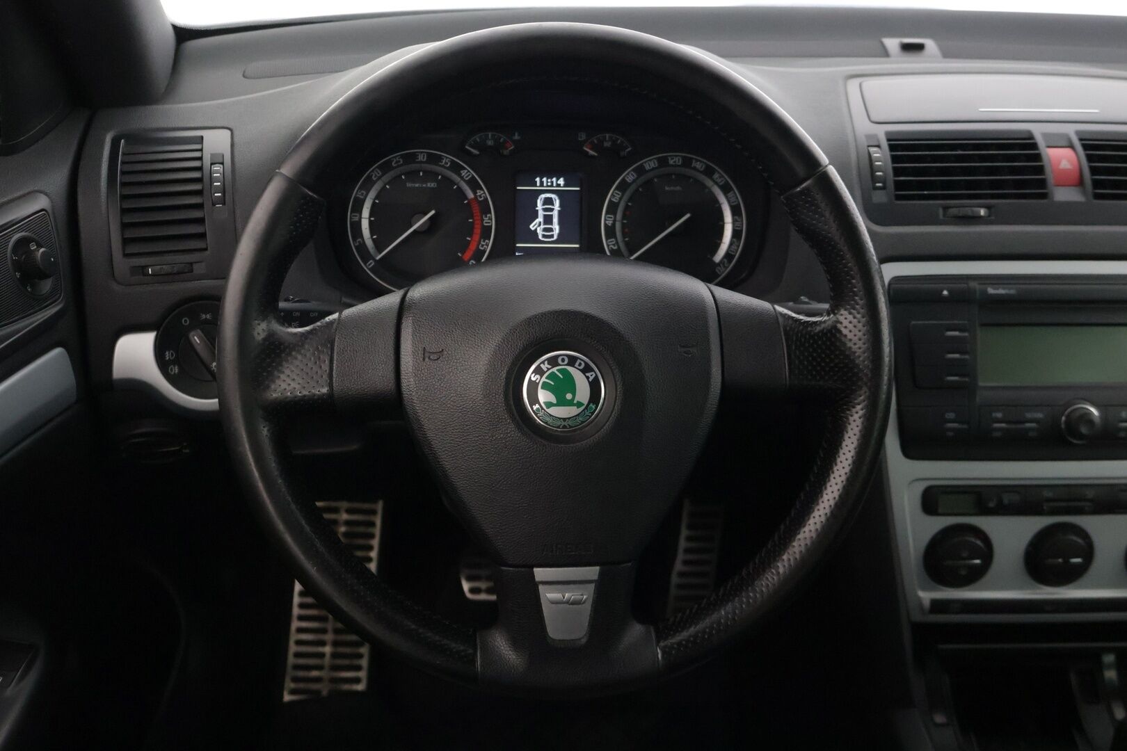 Skoda Octavia 2007 4D OCTAVIA RS COMBI 2.0TD *Yritys Outlet - Myydään vain yrityksille! / Webasto / Vetokoukku / Lohko / Vakkari / Kattokaiteet / Isofix / Kahdet renkaat / *