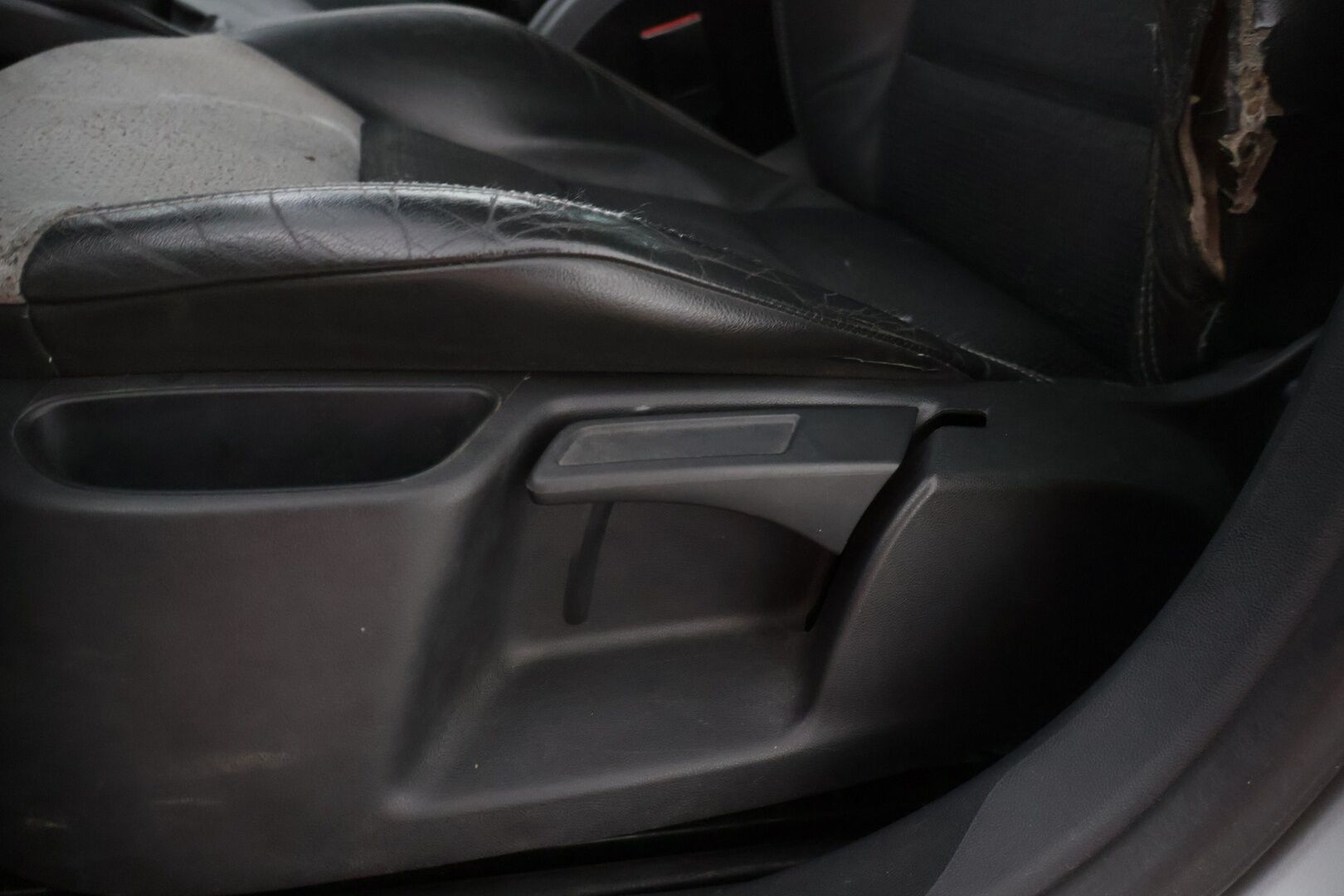 Skoda Octavia 2007 4D OCTAVIA RS COMBI 2.0TD *Yritys Outlet - Myydään vain yrityksille! / Webasto / Vetokoukku / Lohko / Vakkari / Kattokaiteet / Isofix / Kahdet renkaat / *