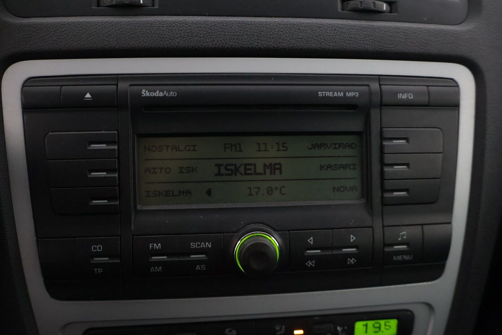 Skoda Octavia 2007 4D OCTAVIA RS COMBI 2.0TD *Yritys Outlet - Myydään vain yrityksille! / Webasto / Vetokoukku / Lohko / Vakkari / Kattokaiteet / Isofix / Kahdet renkaat / *